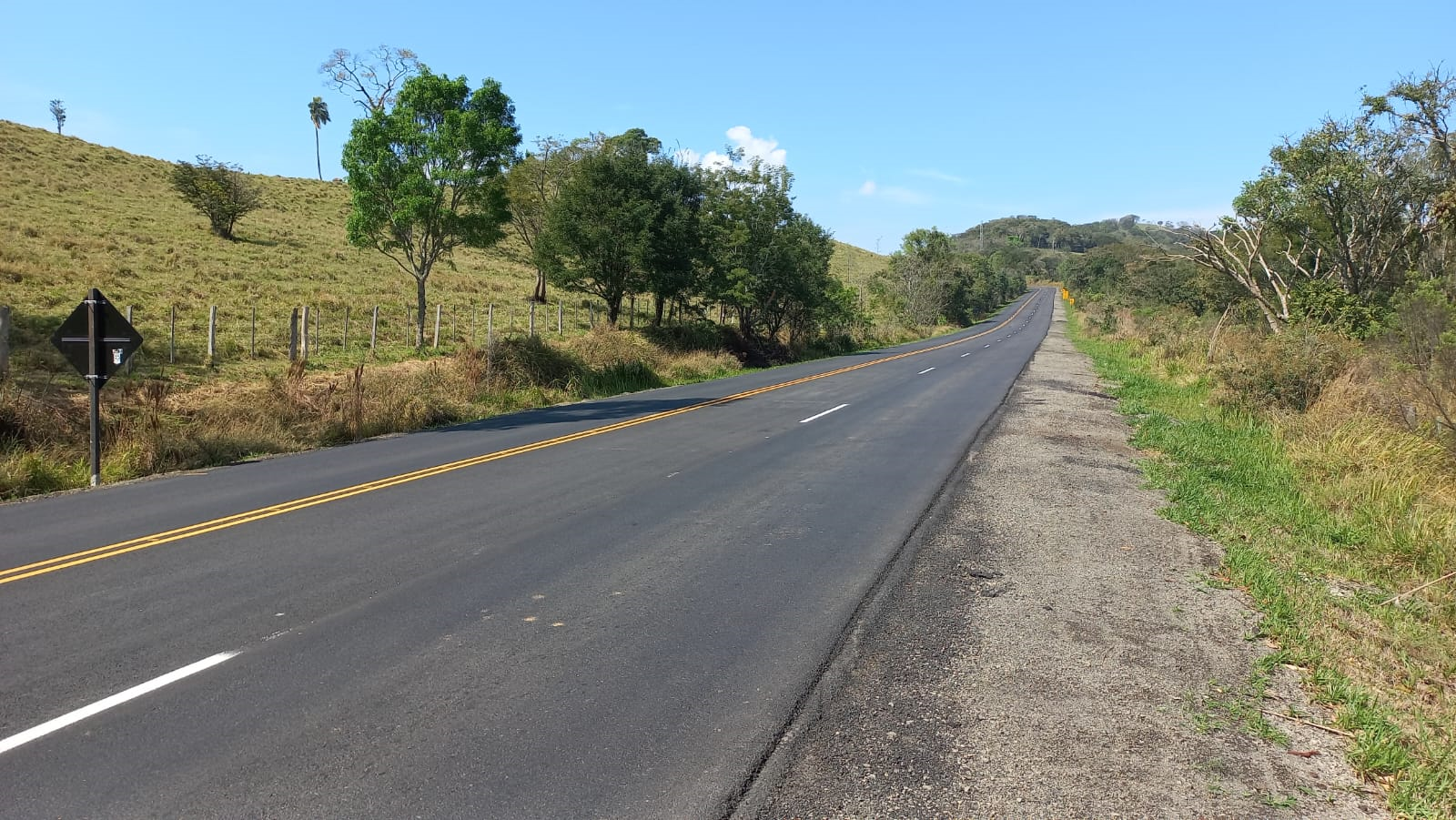 PR-090 Pavimento concluído e sinalização provisória