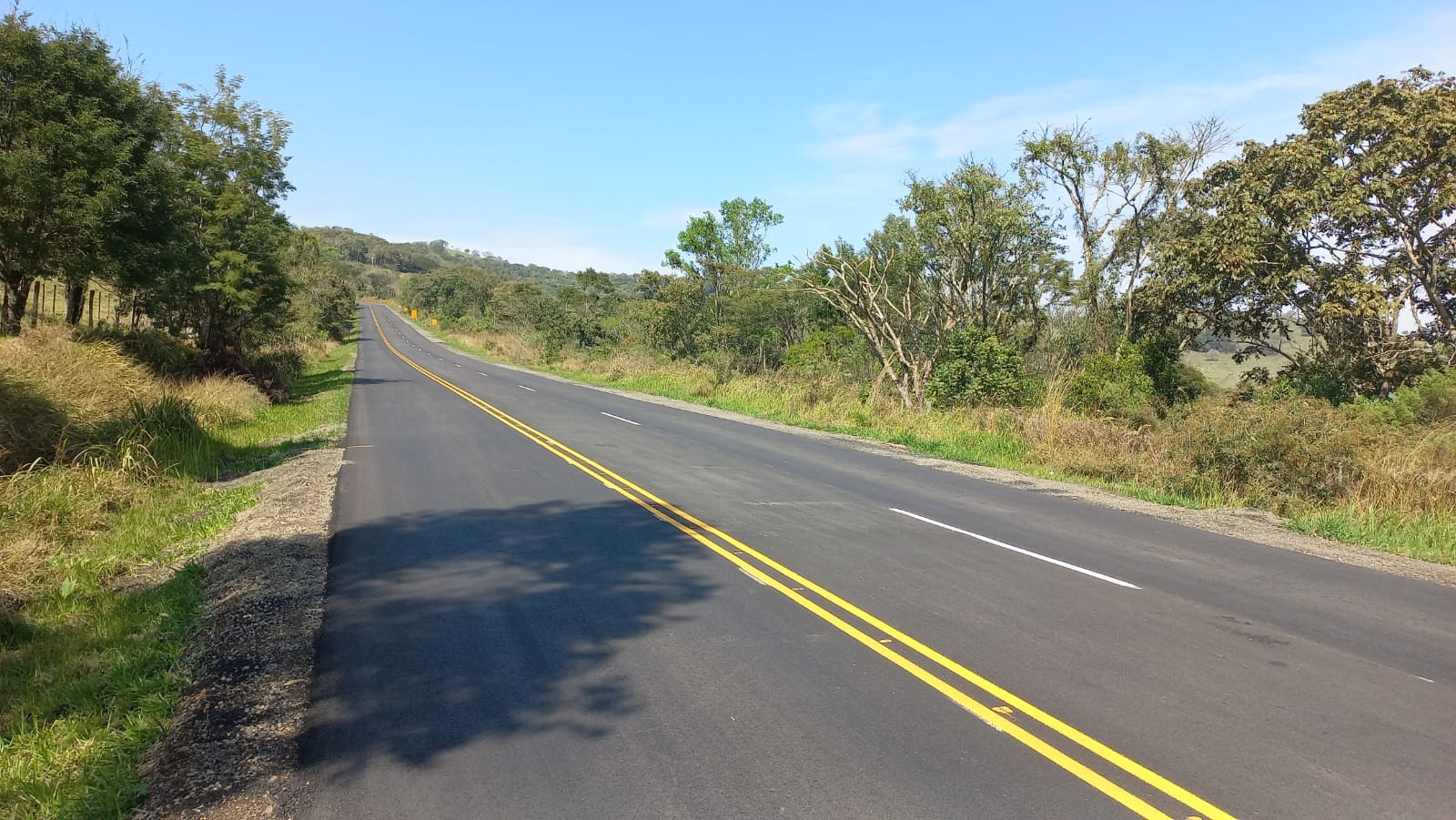 PR-090 Pavimento concluído e sinalização provisória