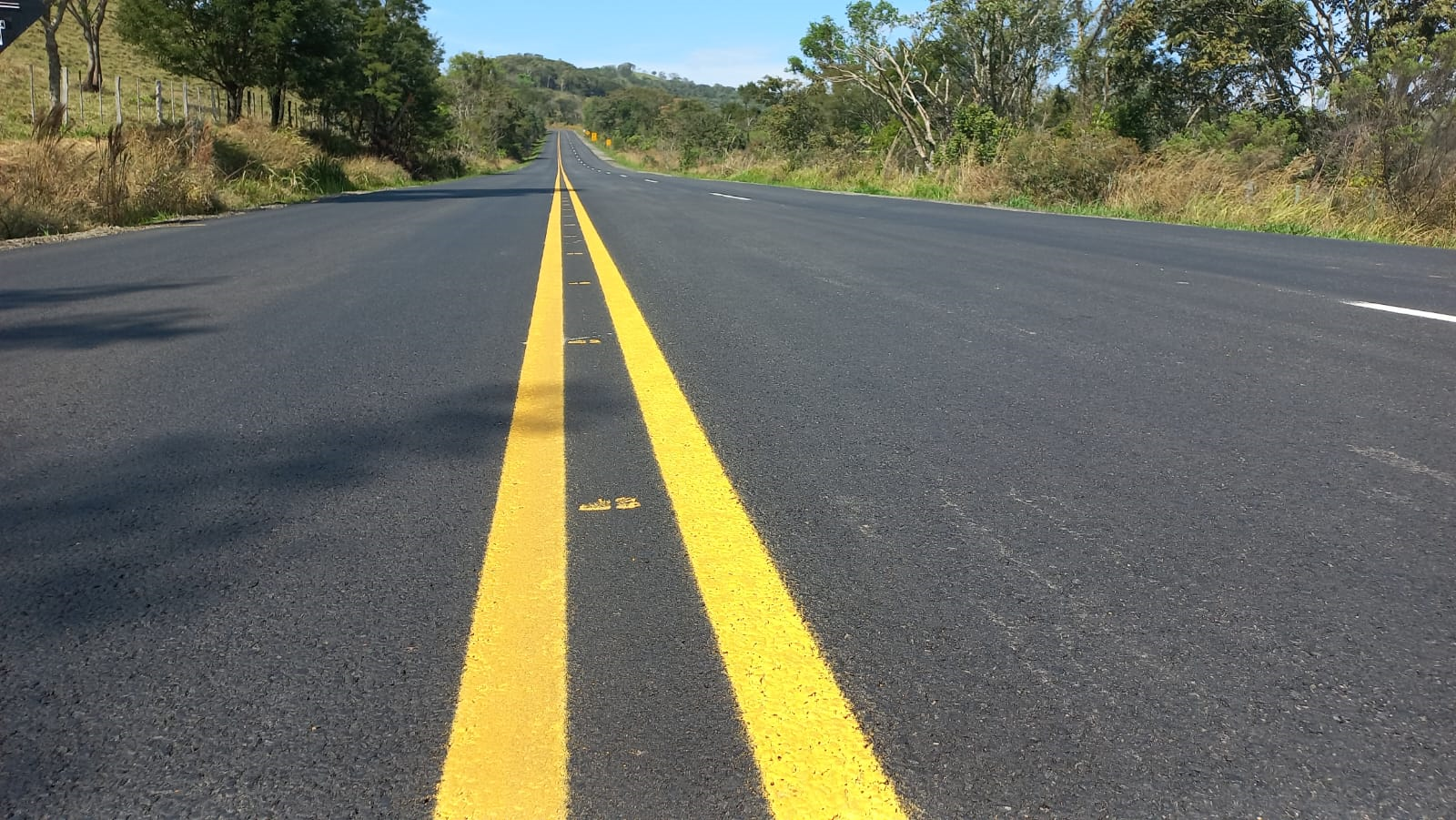 PR-090 Pavimento concluído e sinalização provisória