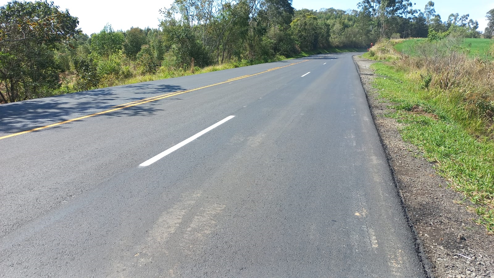 PR-090 Pavimento concluído e sinalização provisória