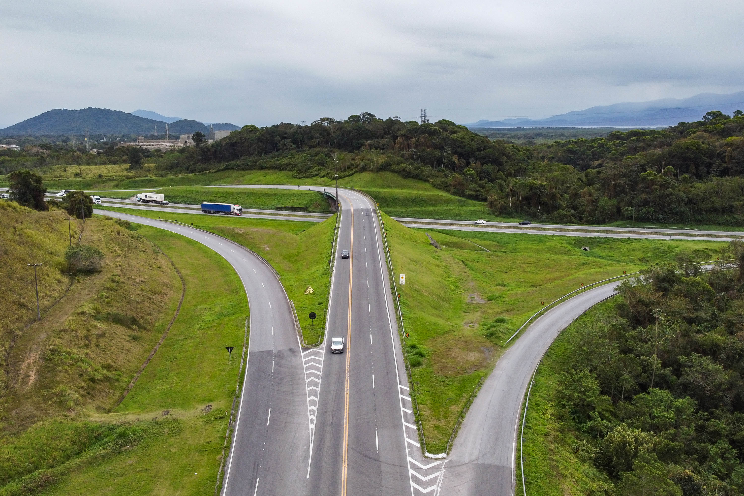 BR-277: edital do leilão prevê ligação entre Curitiba e Paranaguá em três  pistas - HojePR