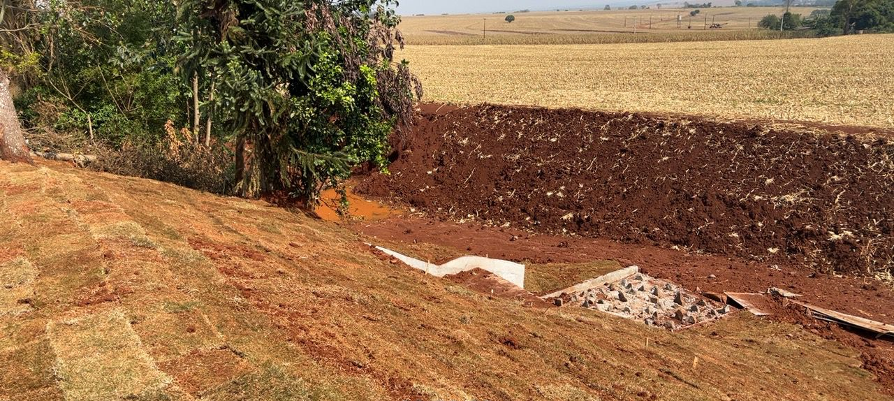 Obra de recuperação de pontos de erosão