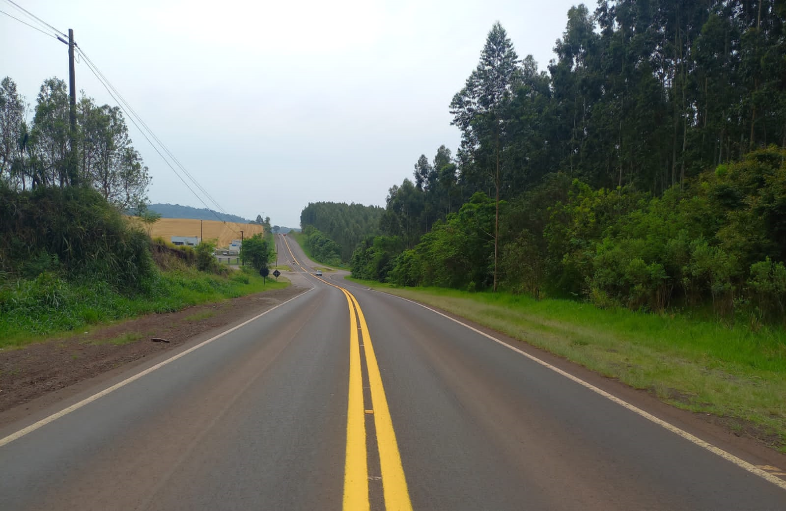 PR-281 em Dois Vizinhos, após serviços do Proconserva
