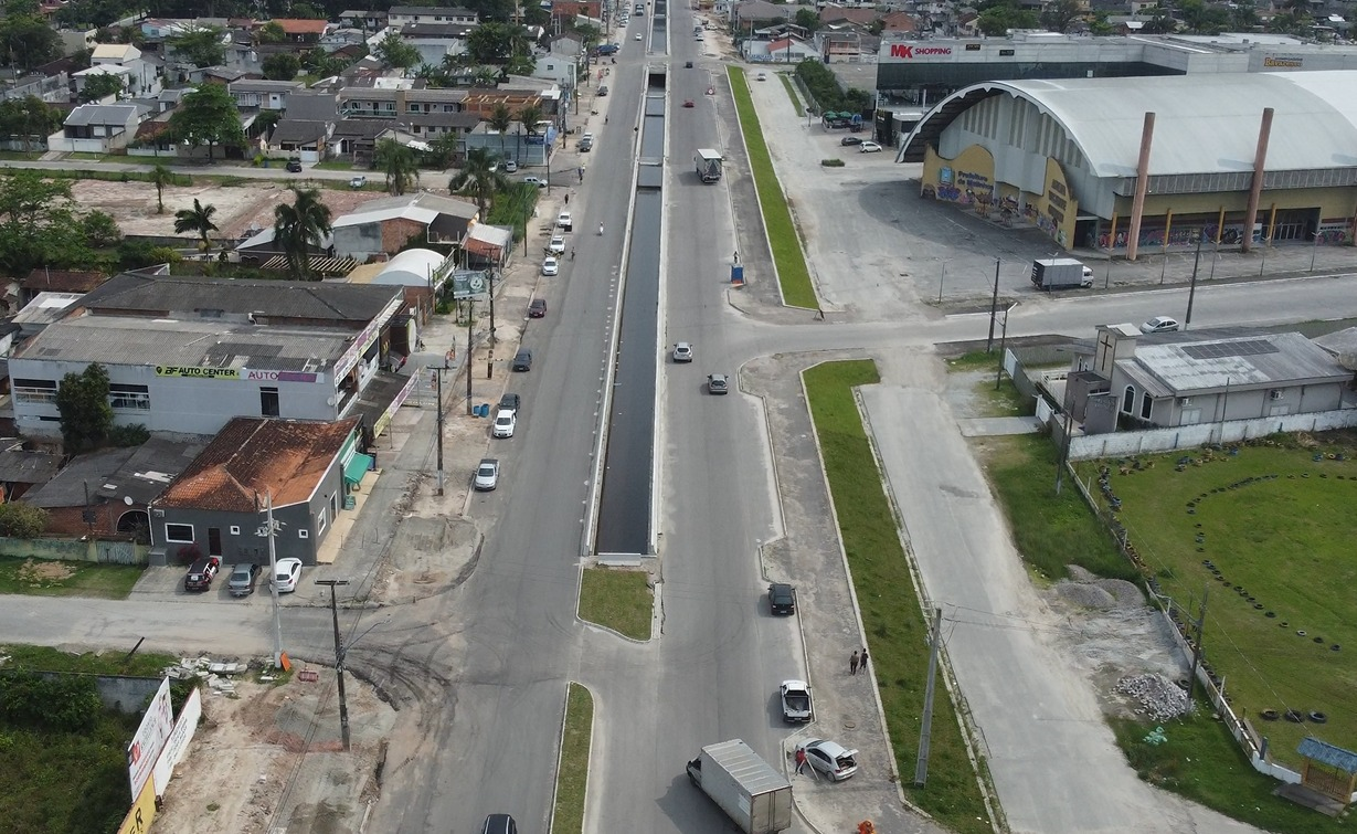 Canal de macrodrenagem do Rio da Draga em Matinhos