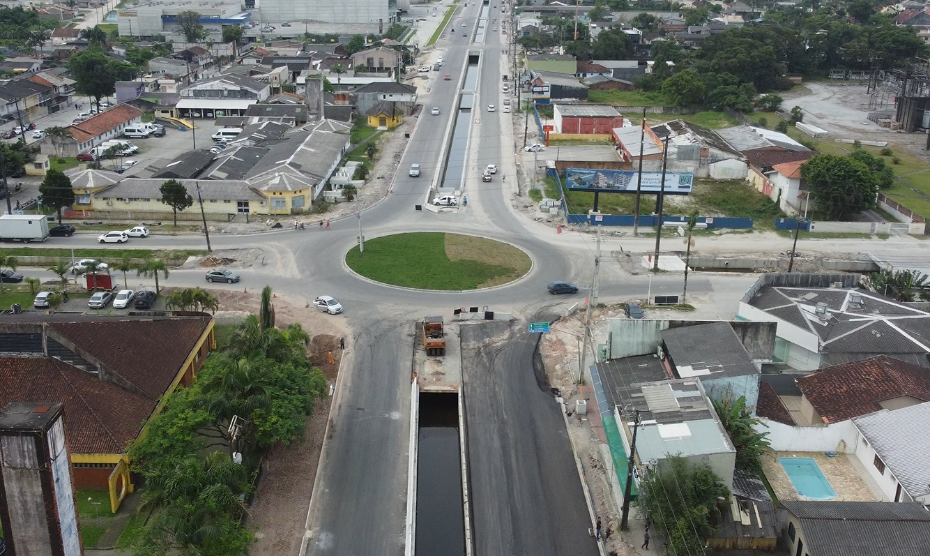Canal de macrodrenagem do Rio da Draga em Matinhos