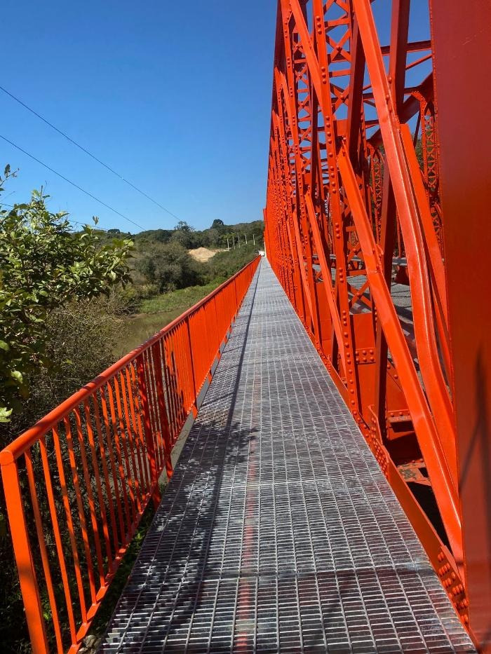 Ponte metálica na PR-427 entre a Lapa e Campo do Tenente