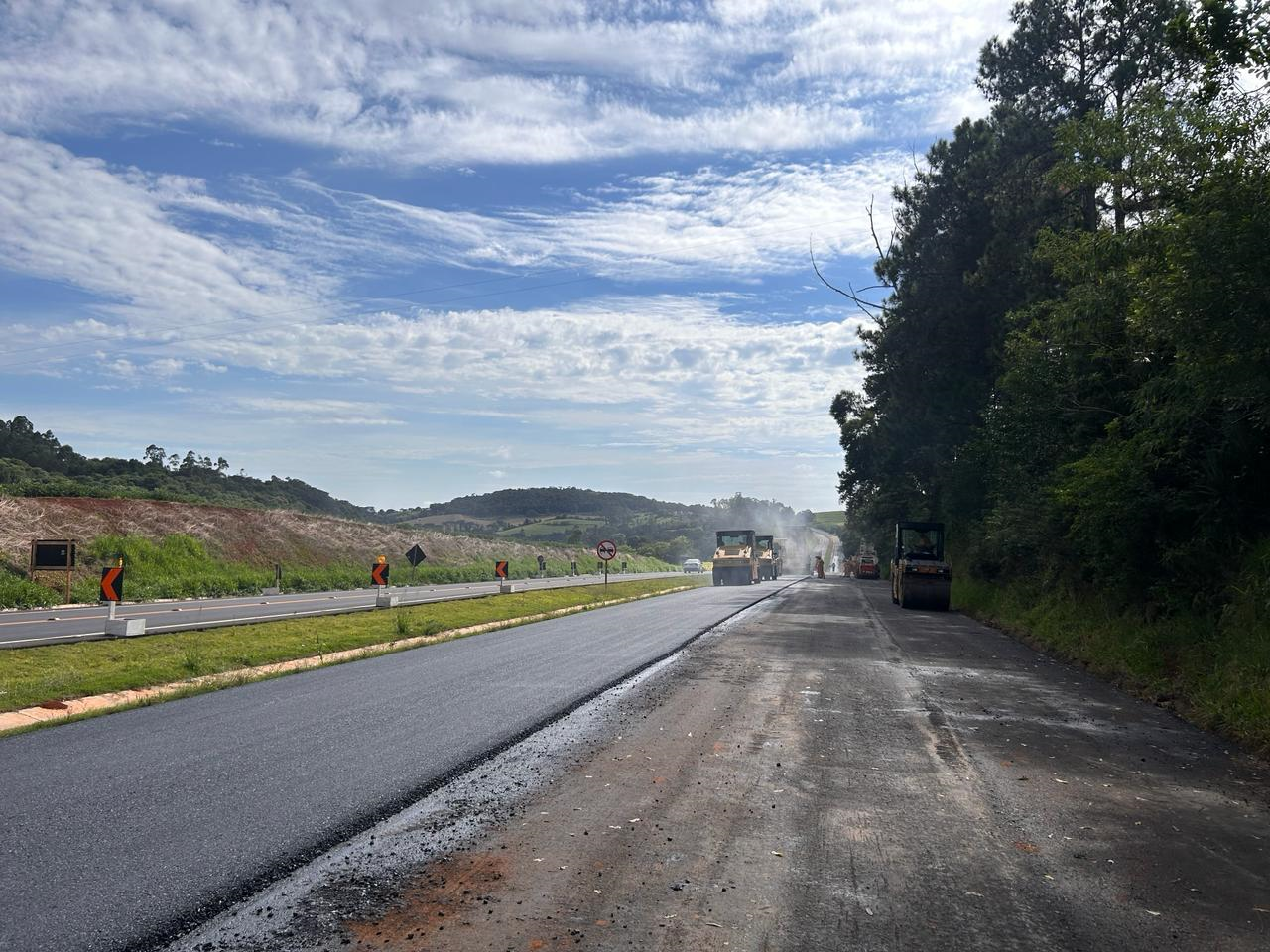 Obras de duplicação da PR-445 entre Mauá da Serra e Lerroville (distrito de Londrina)