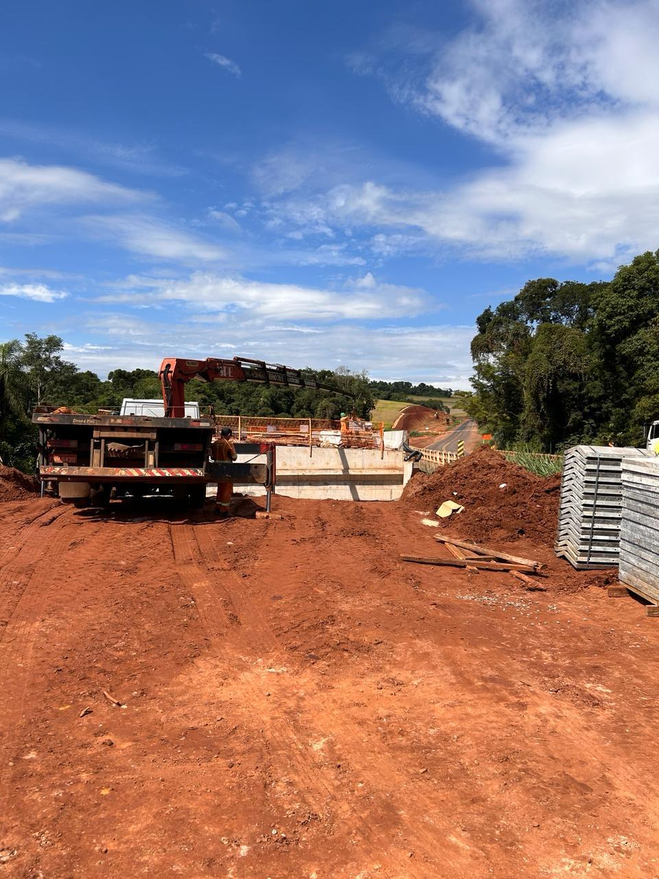 Obras de duplicação da PR-445 entre Mauá da Serra e Lerroville (distrito de Londrina)