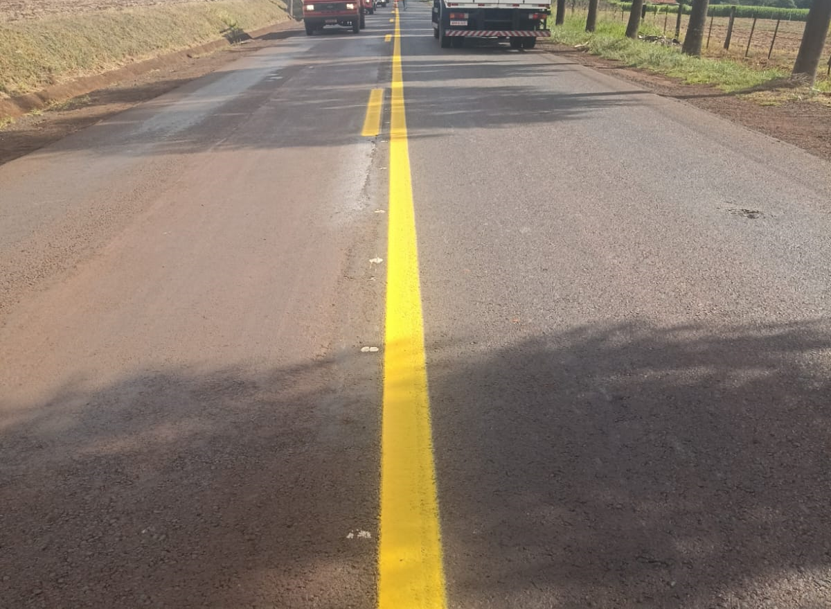 PR-477 entre São Miguel e Missal, serviços de sinalização horizontal