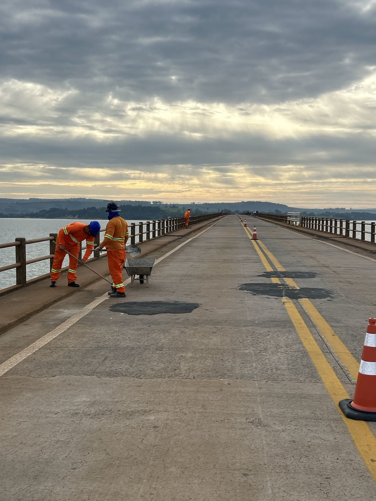 Início da reforma da ponte sobre a Represa de Chavantes entre Carlópolis e Fartura