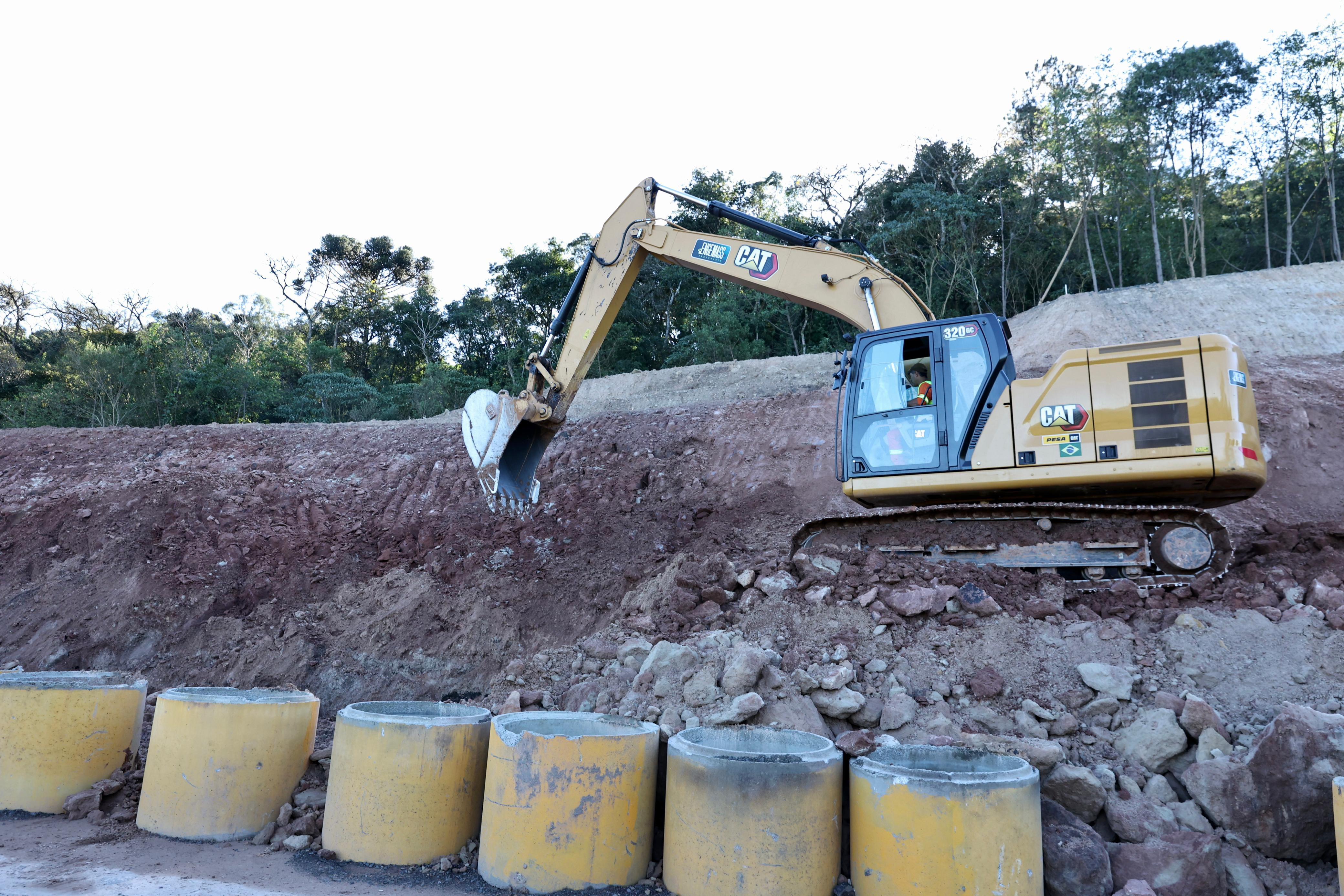 Serviços de contenção de taludes na PRC-466 em União da Vitória
