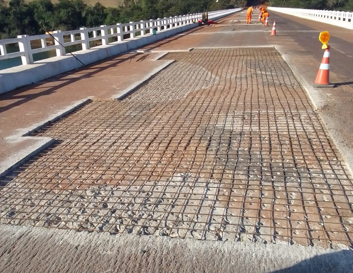Ponte sobre o Rio Piquiri na PR-180 entre Nova Aurora e Quarto Centenário