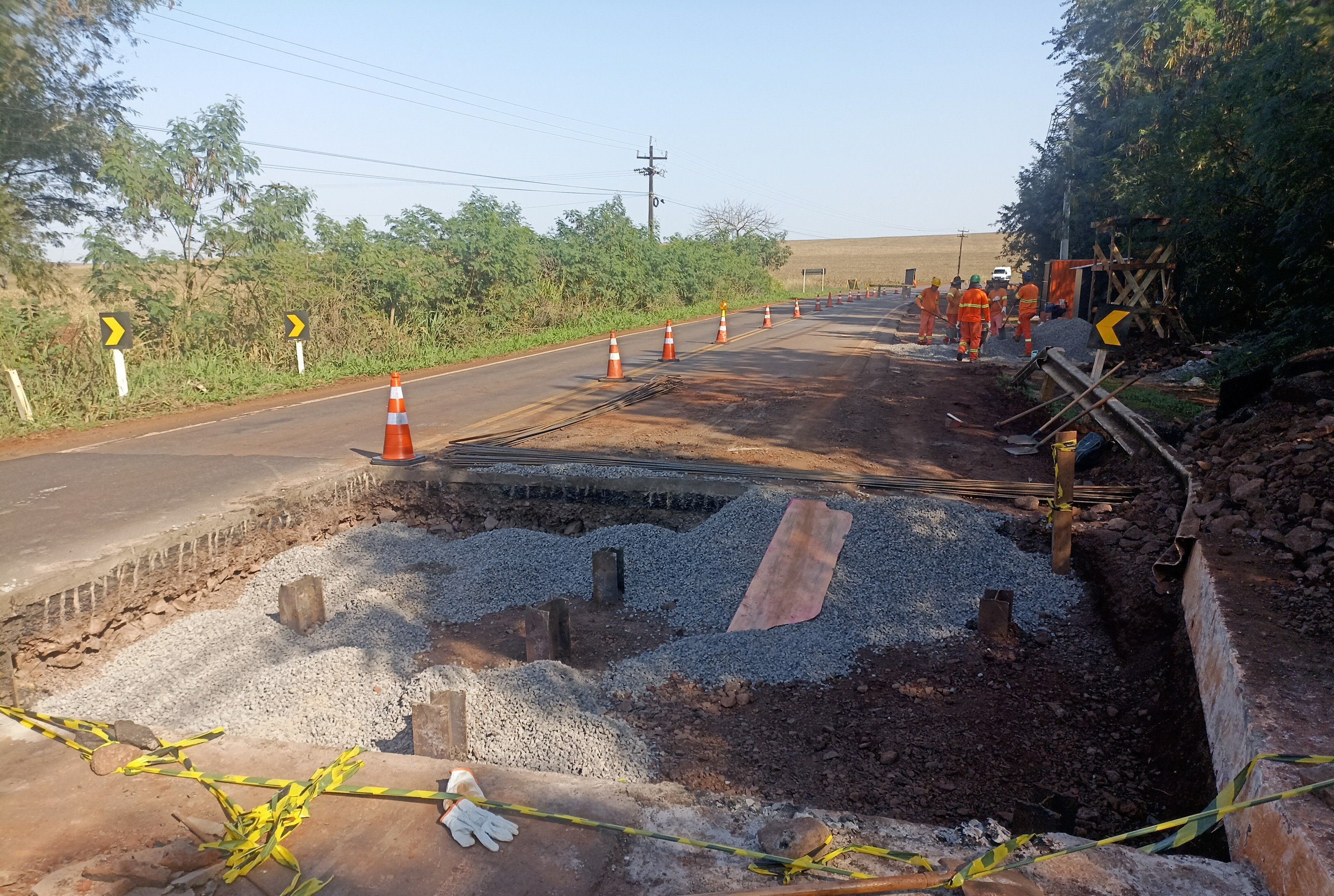 Reforma da ponte sobre o Rio do Açu na PR-364 em Terra Roxa