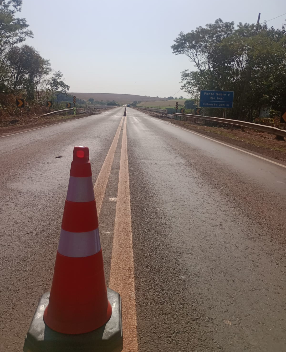Serviços de conservação na ponte sobre o Rio Ivaí na PR-457