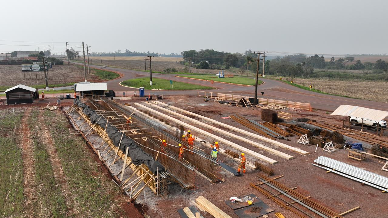 Contorno de Palotina - pátio de vigas e rotatória do novo viaduto