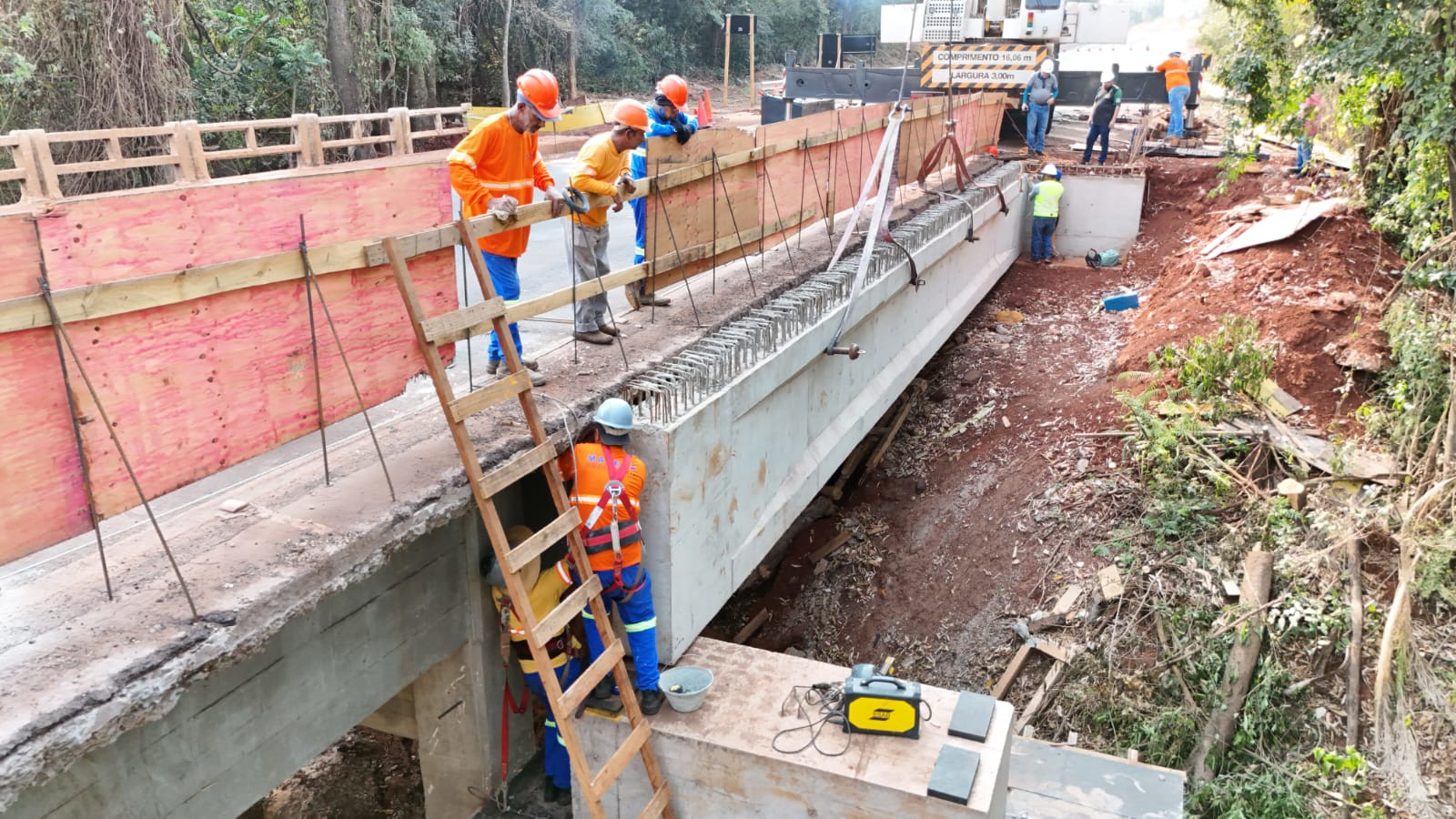 PR-323 Ponte Rio São Mateus lançamento de vigas