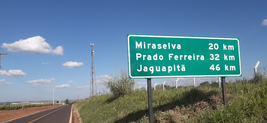 PR-534 entre Miraselva e Centenário do Sul recebendo serviços do Proseg Paraná