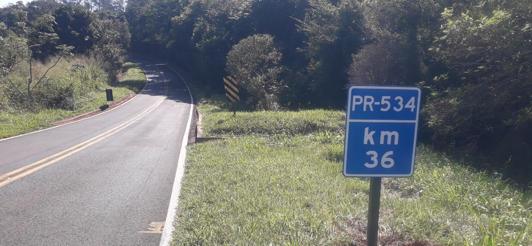 PR-534 entre Miraselva e Centenário do Sul recebendo serviços do Proseg Paraná