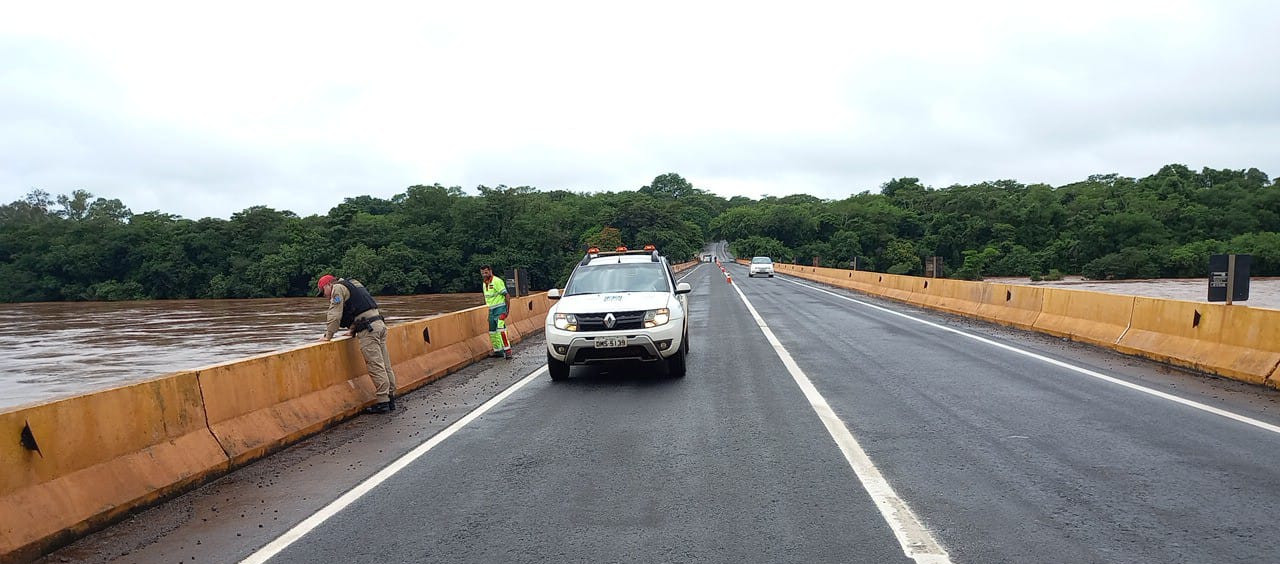 PR-317 ponte entre Engenheiro Beltrão e Floresta