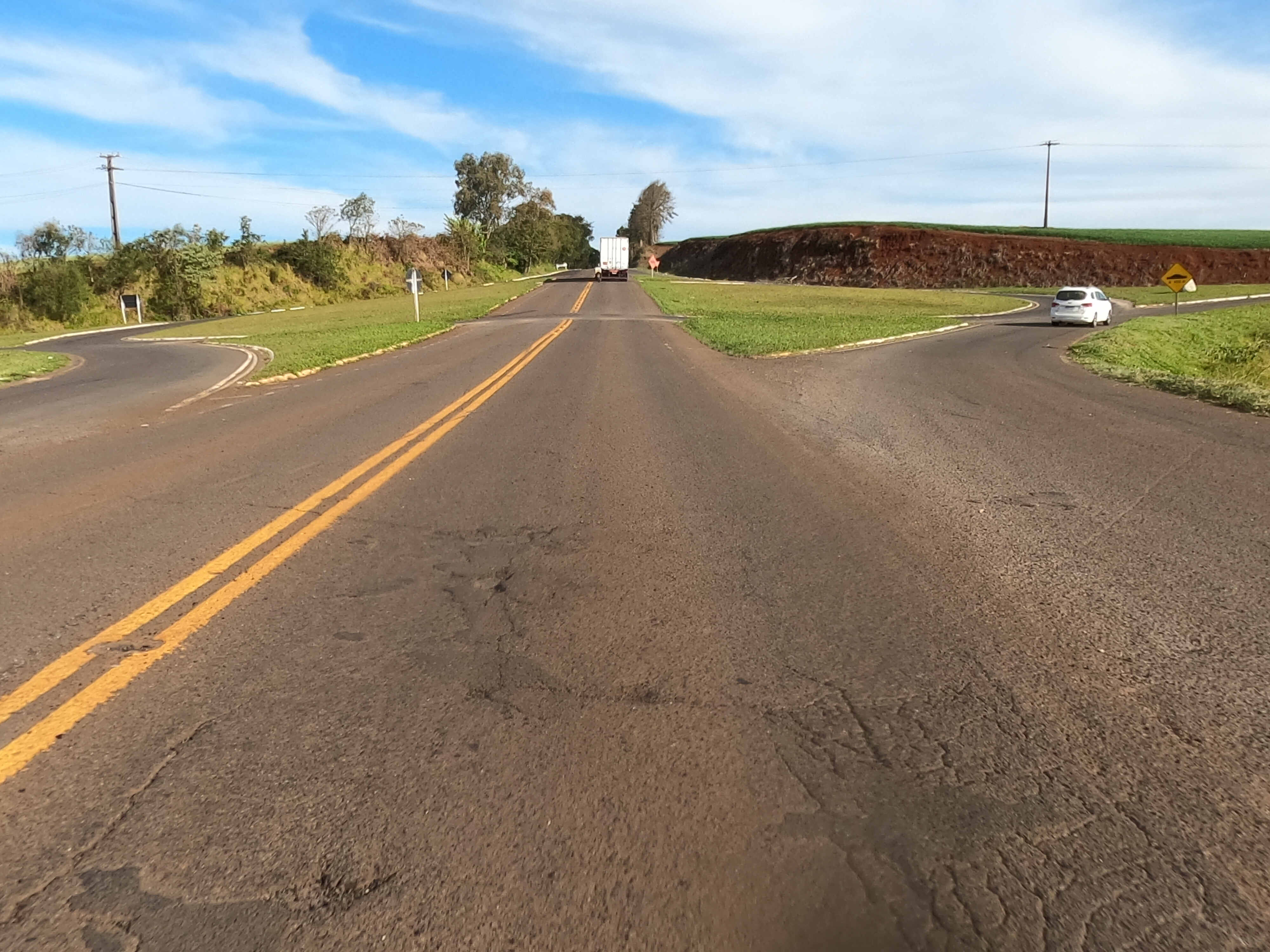 PRC-466 whitetopping Pitanga a Manoel Ribas - interseção PRC-487