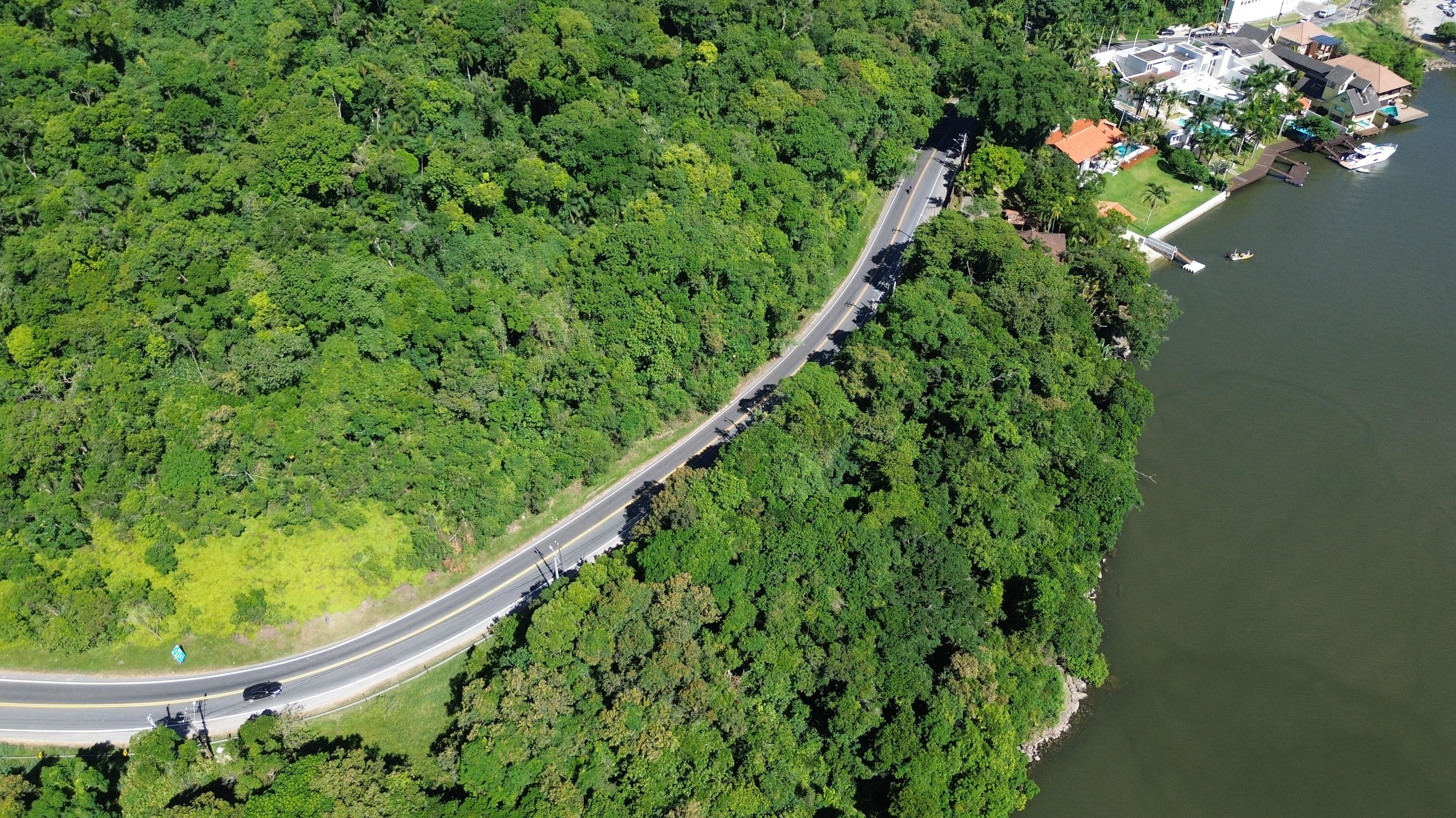 Rua Marechal Hermes (PR-807) em Guaratuba