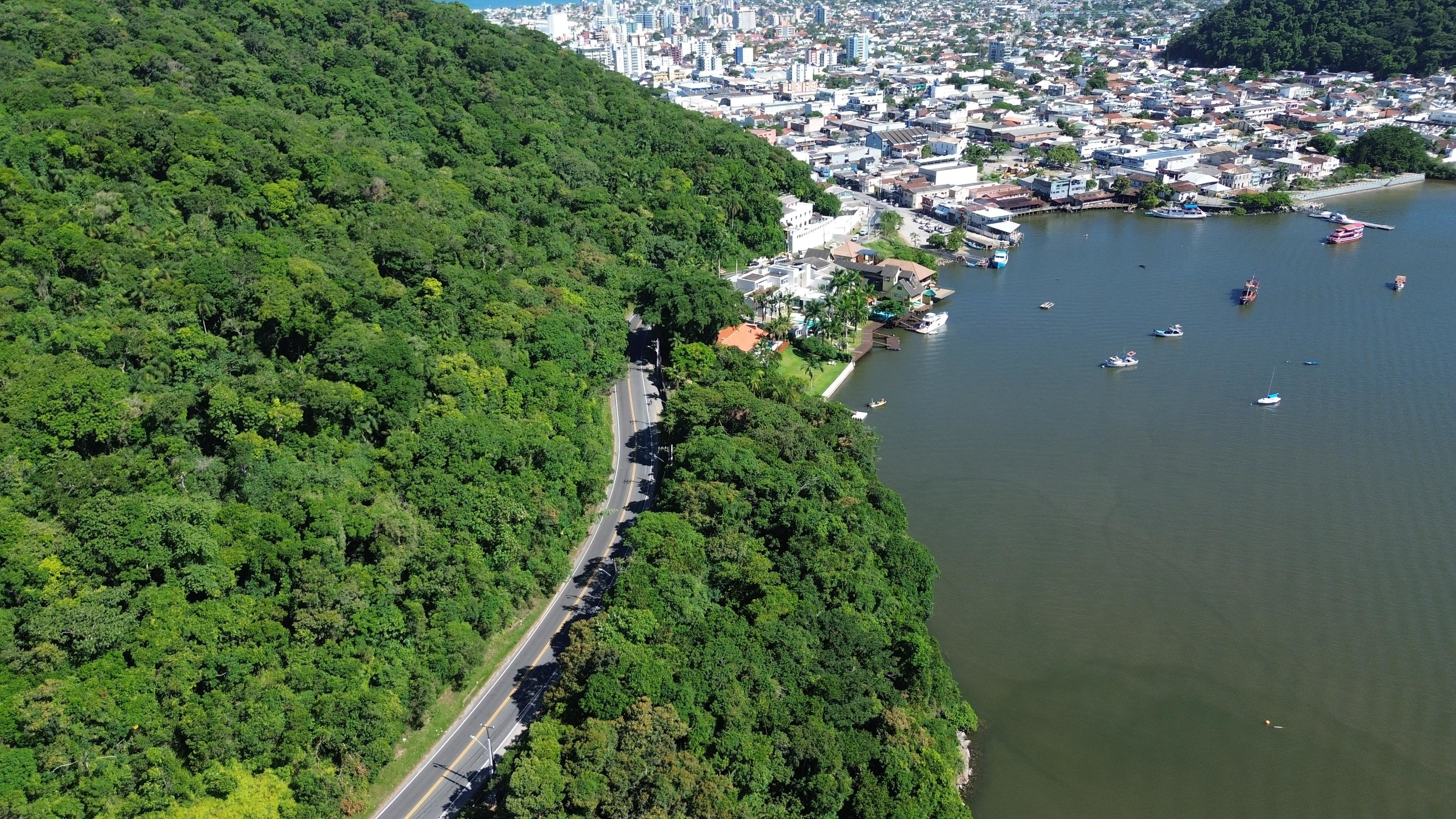 Rua Marechal Hermes (PR-807) em Guaratuba