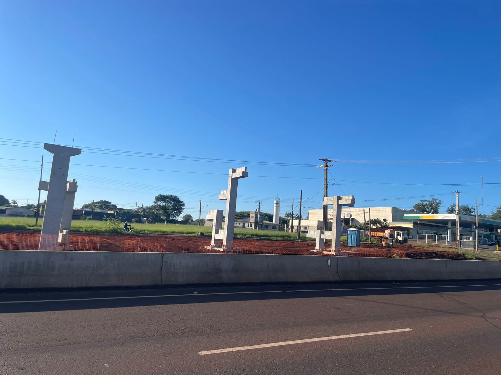 PR-317 lançamento de pilares da passarela um