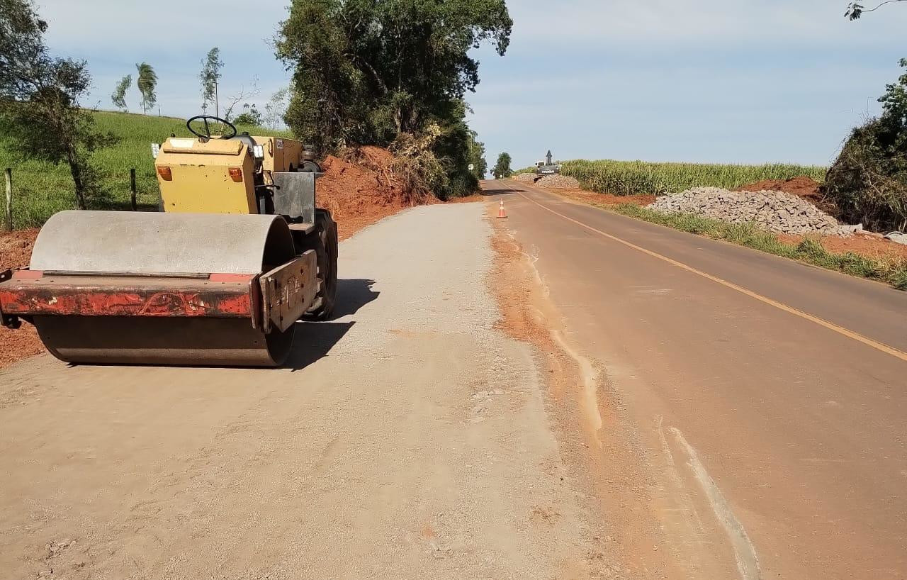 PR-681 recuperação de drenagem e pavimento no km 7, em Alto Piquiri
