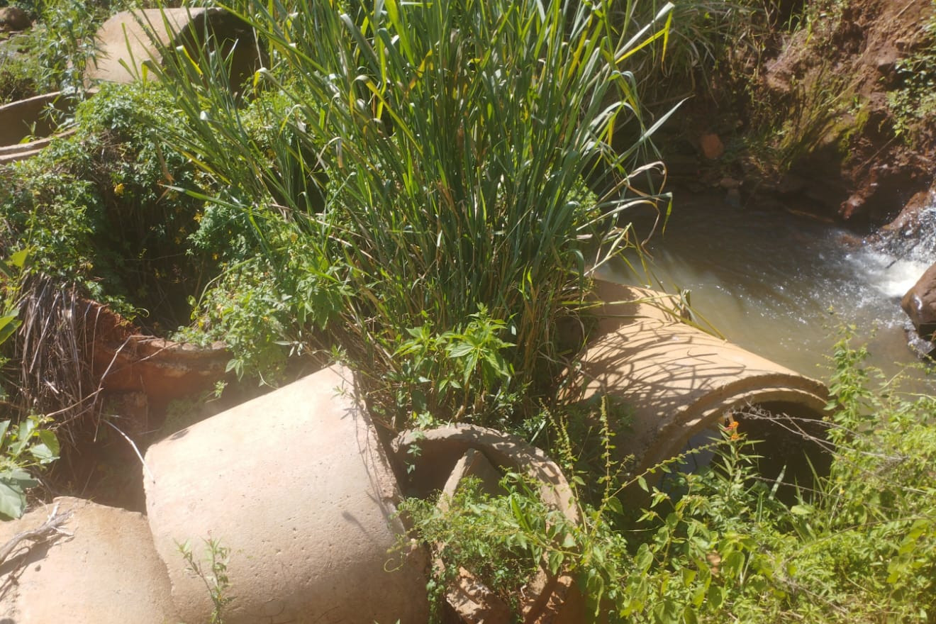 PR-436 em Ribeirão do Pinhal, local do bueiro danificado