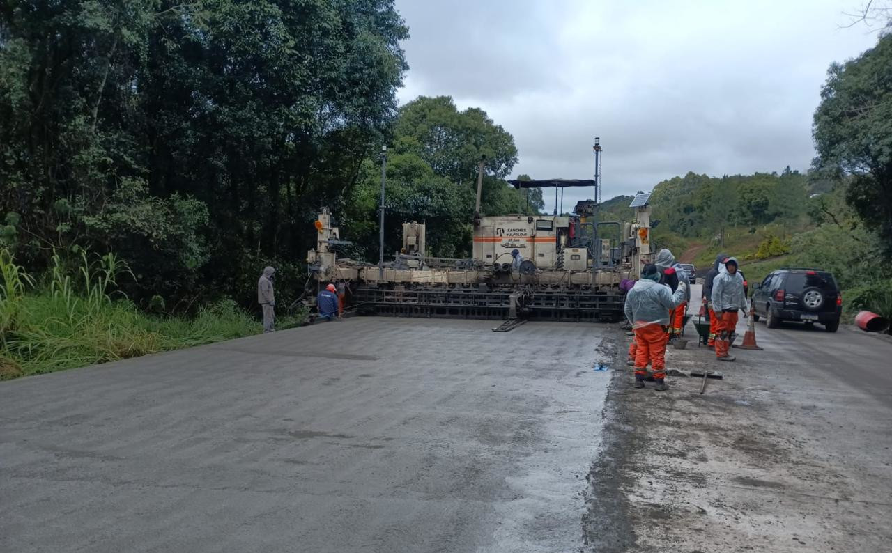 Restauração em concreto da PRC-280 entre Pato Branco e Clevelândia
