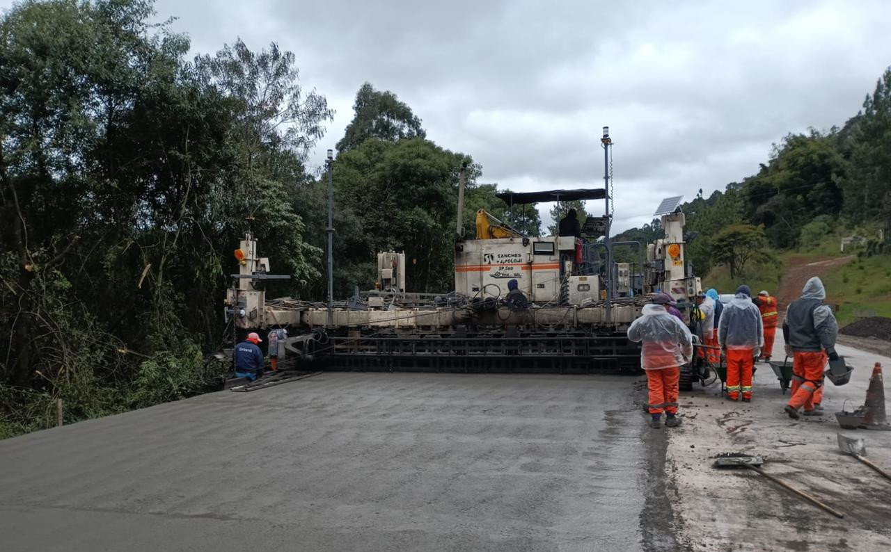 Restauração em concreto da PRC-280 entre Pato Branco e Clevelândia