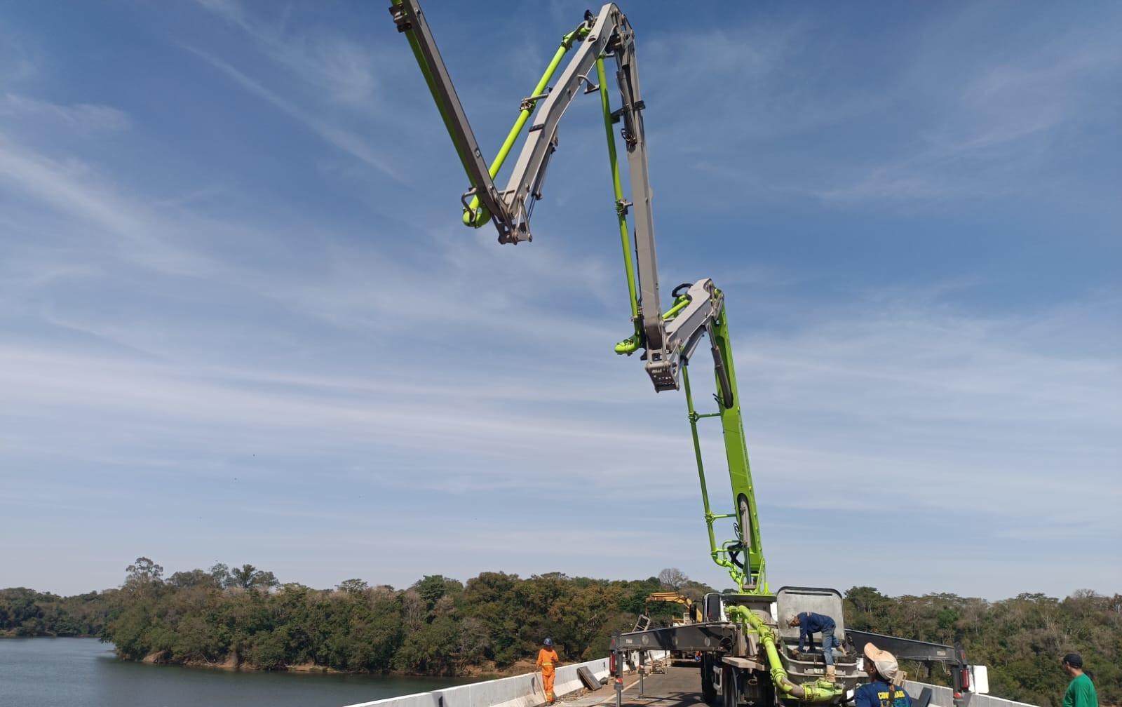 PR-317 obra de recuperação da ponte do Rio Ivaí entre Floresta e Engenheiro Beltrão
