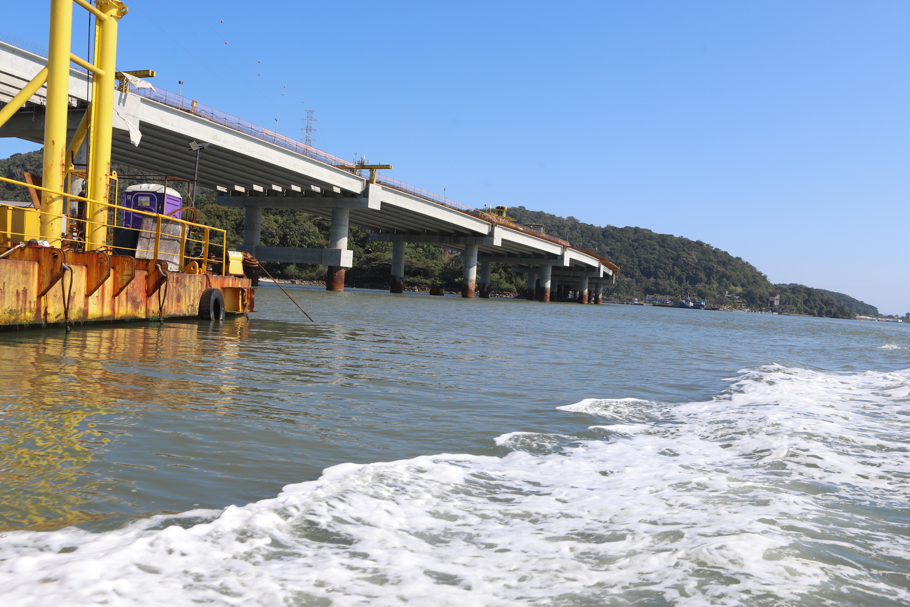 Obras da ponte de Guaratuba e acessos