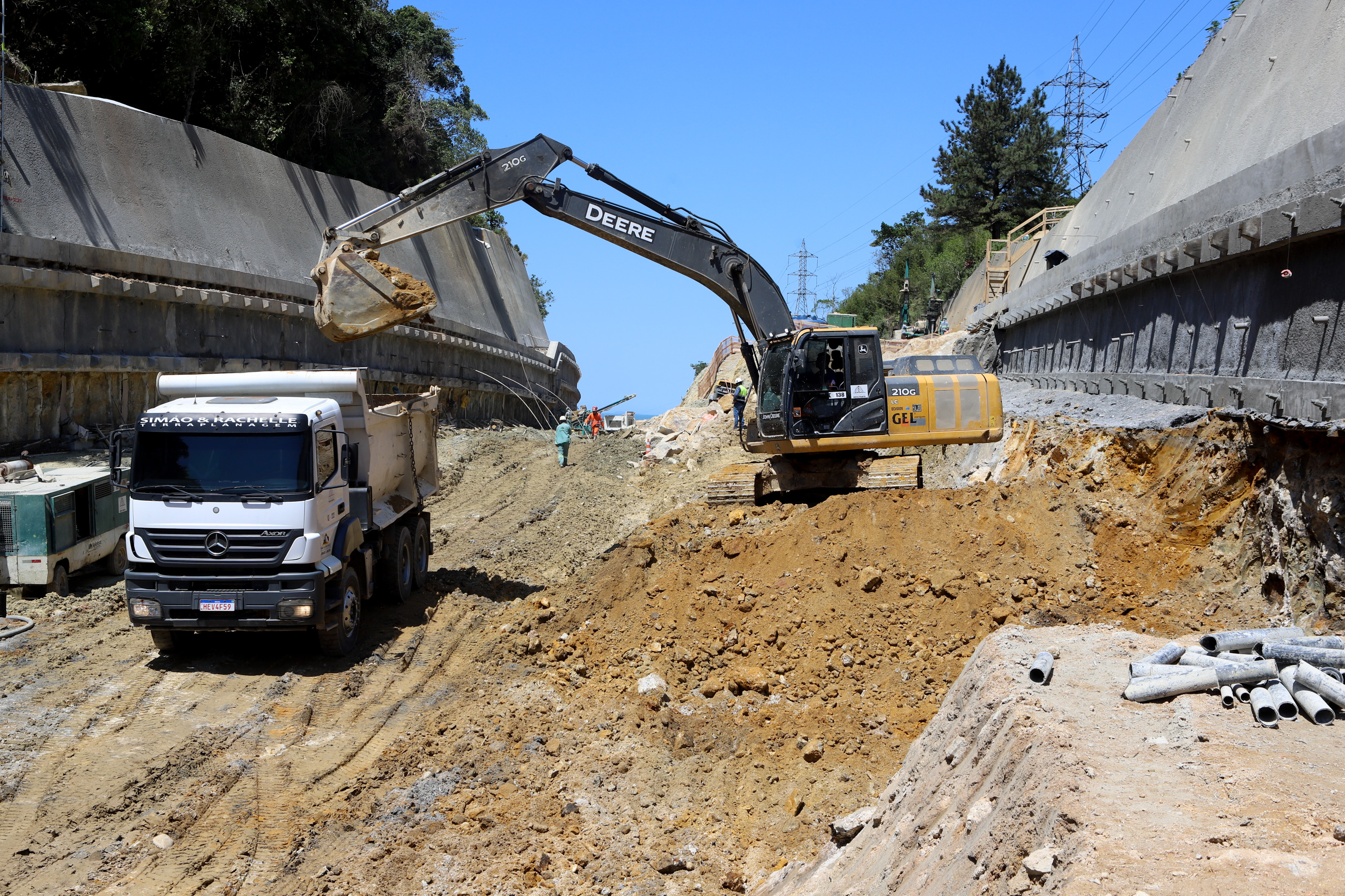 Obras da ponte de Guaratuba e acessos