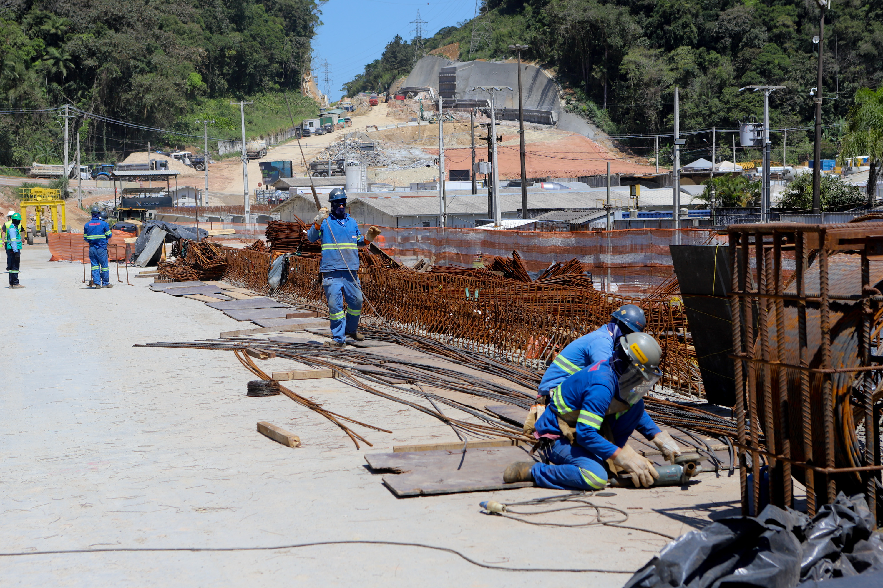 Obras da ponte de Guaratuba e acessos