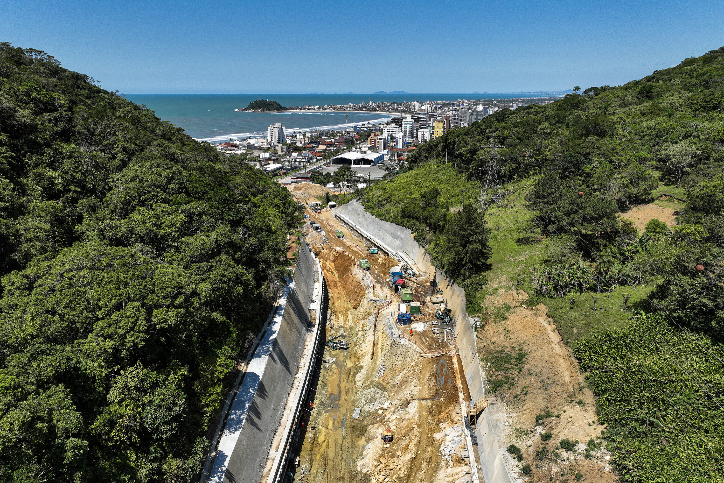Obras da ponte de Guaratuba e acessos