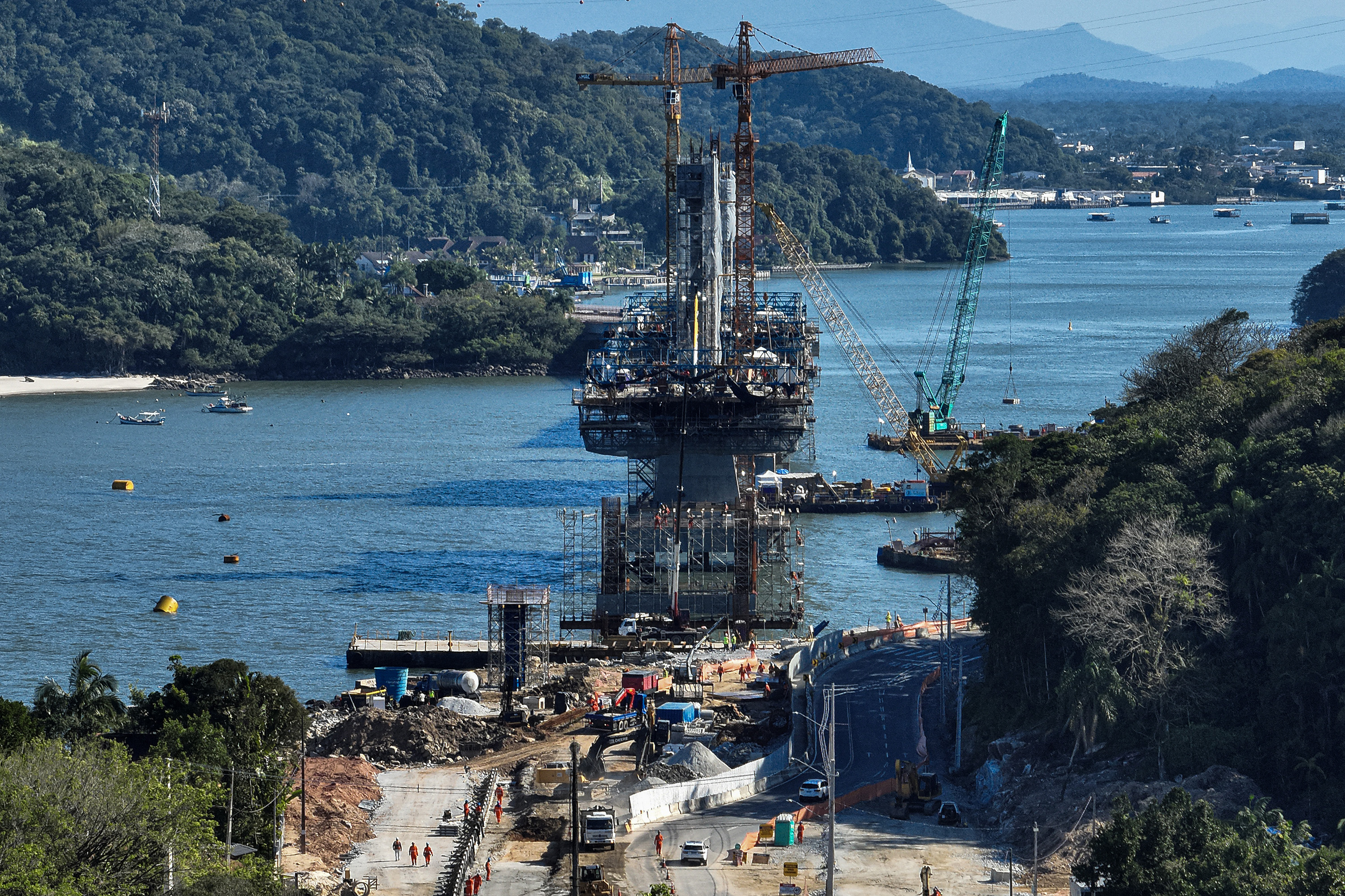 Obras da ponte de Guaratuba e acessos
