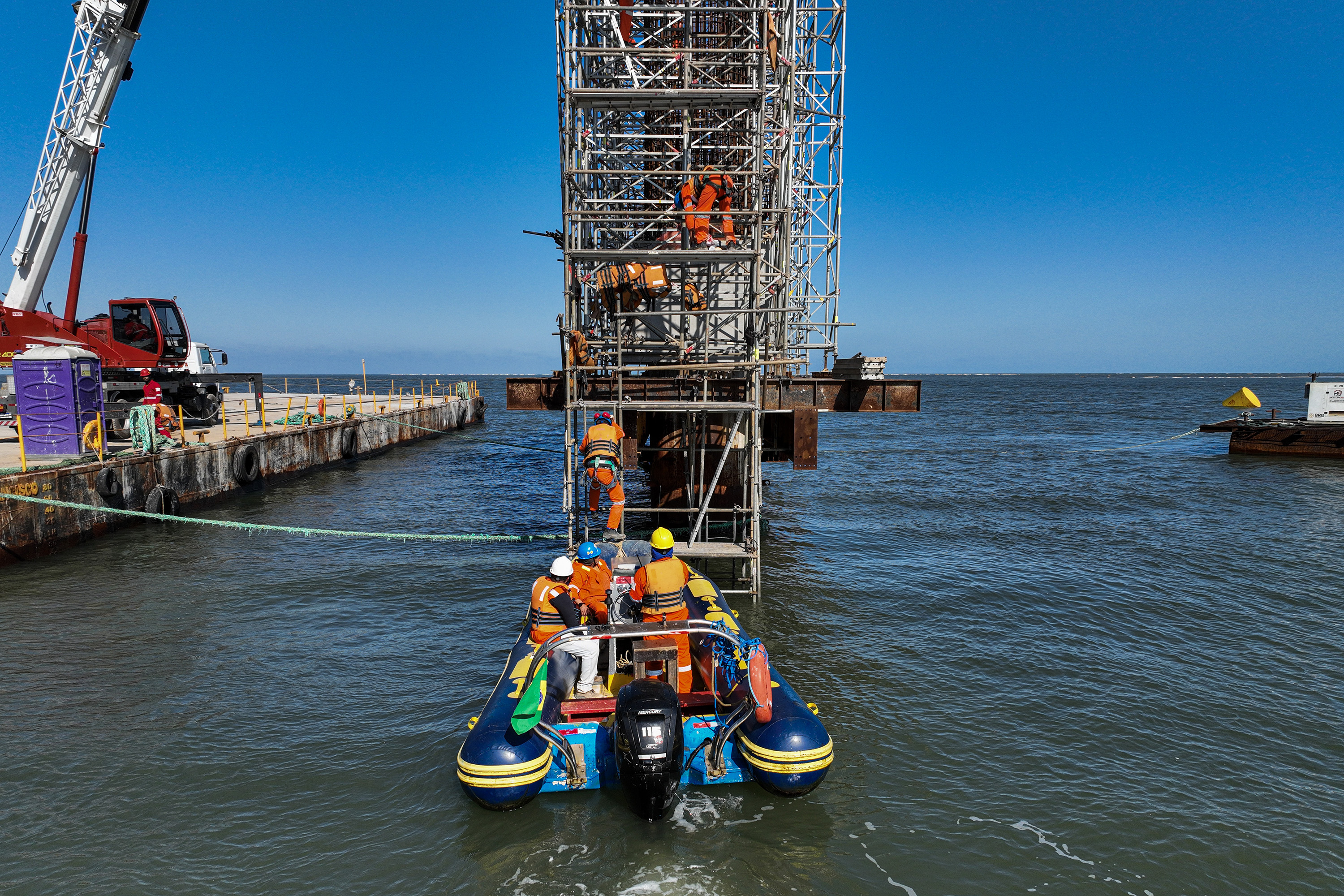 Obras da ponte de Guaratuba e acessos
