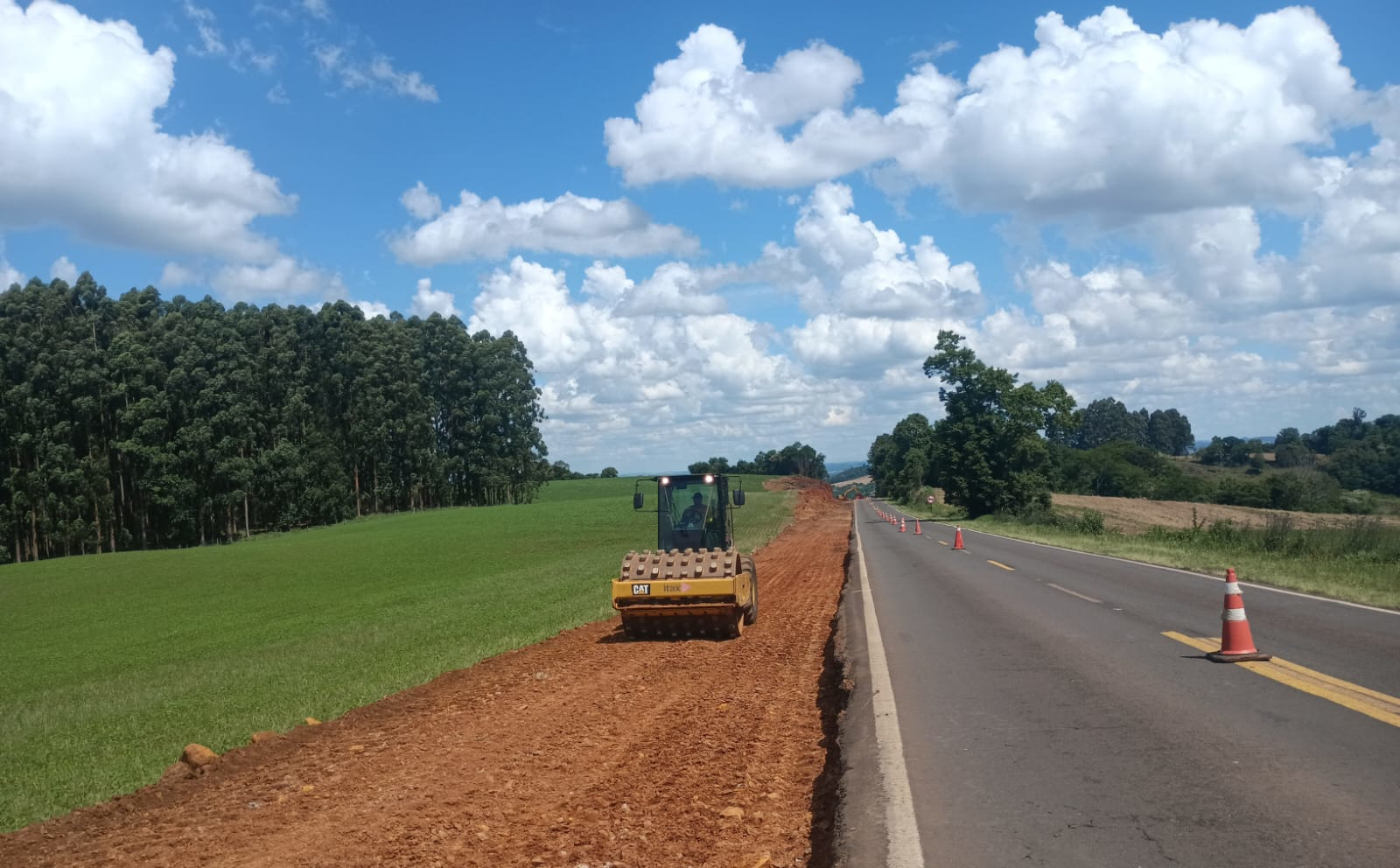 PR-180 serviços de terraplenagem entre Francisco Beltrão e Dois Vizinhos