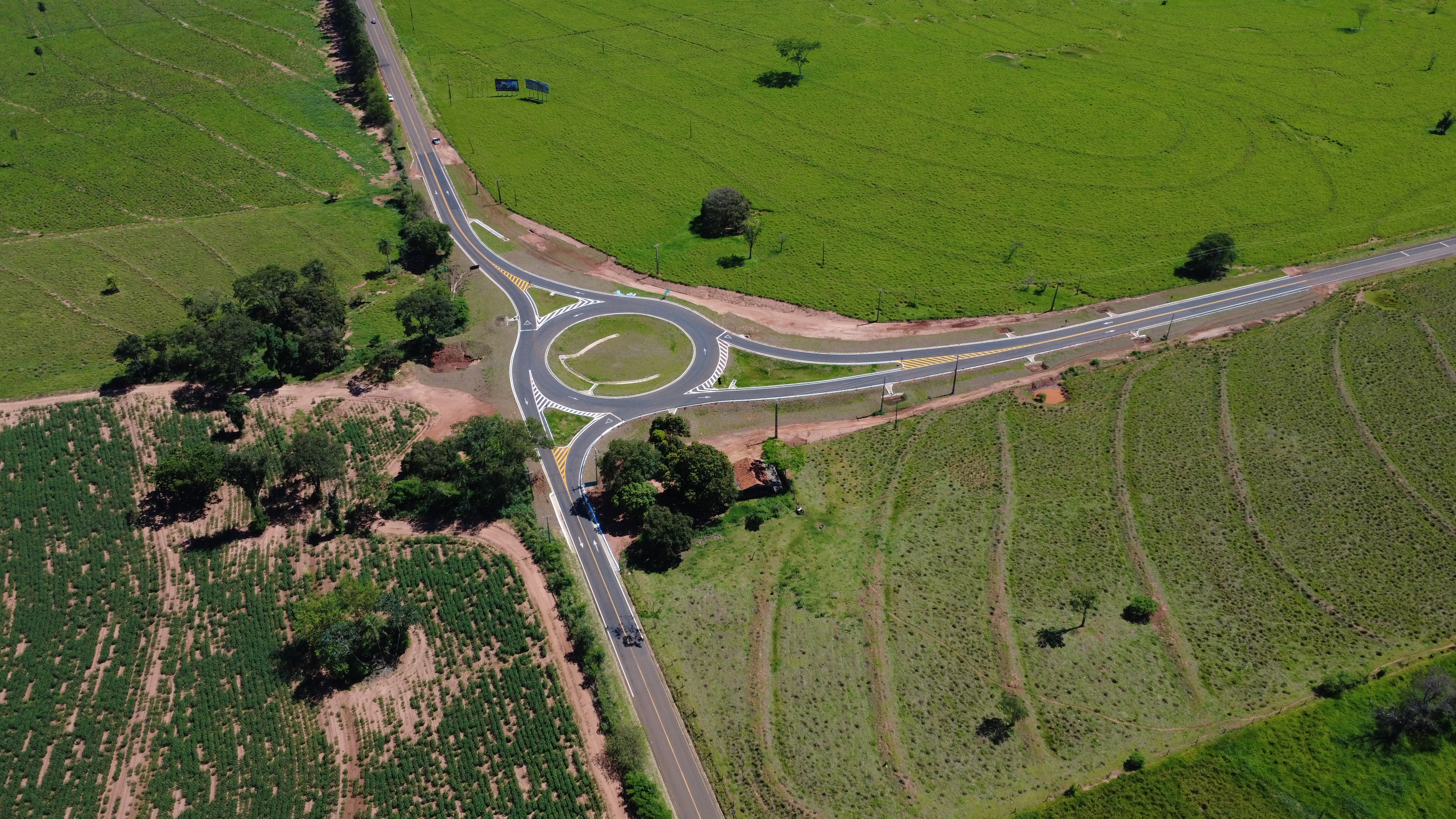 Trevo da PR-478 x PR-576, entre Porto Rico e São Pedro do Paraná