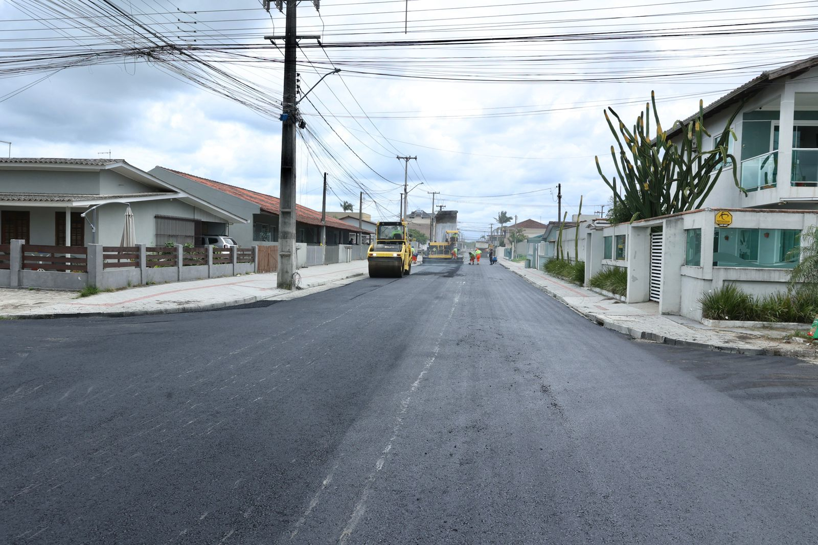 Contorno de Praia de Leste em Pontal do Paraná