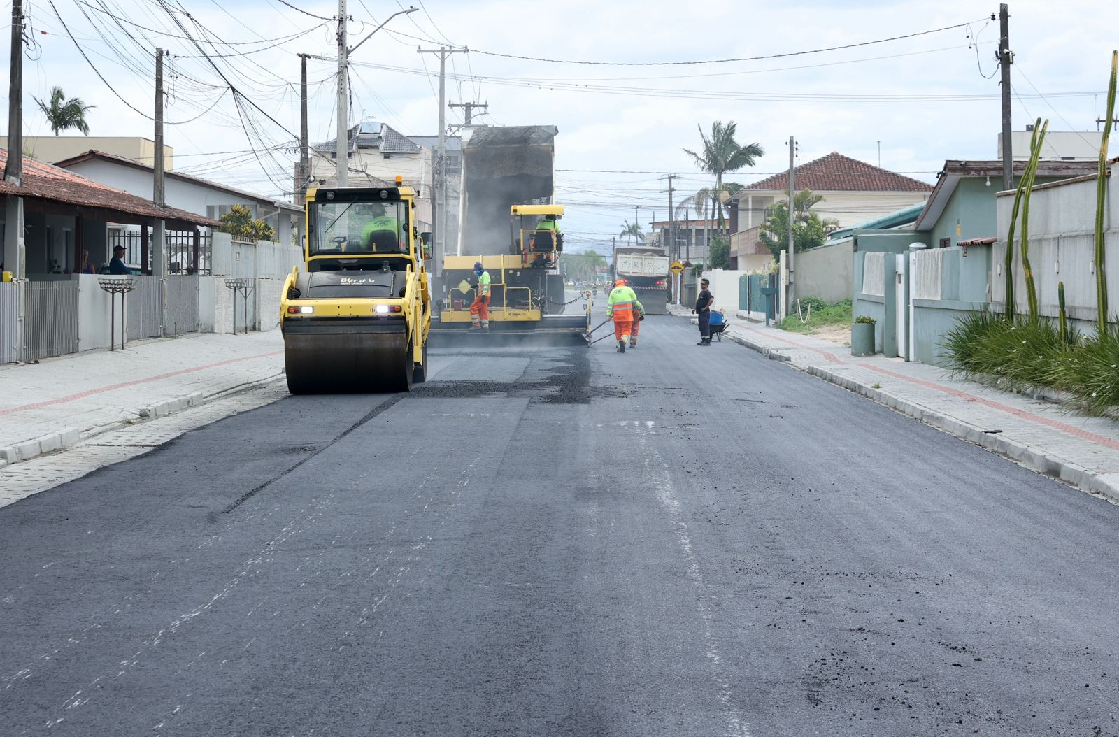 Contorno de Praia de Leste em Pontal do Paraná