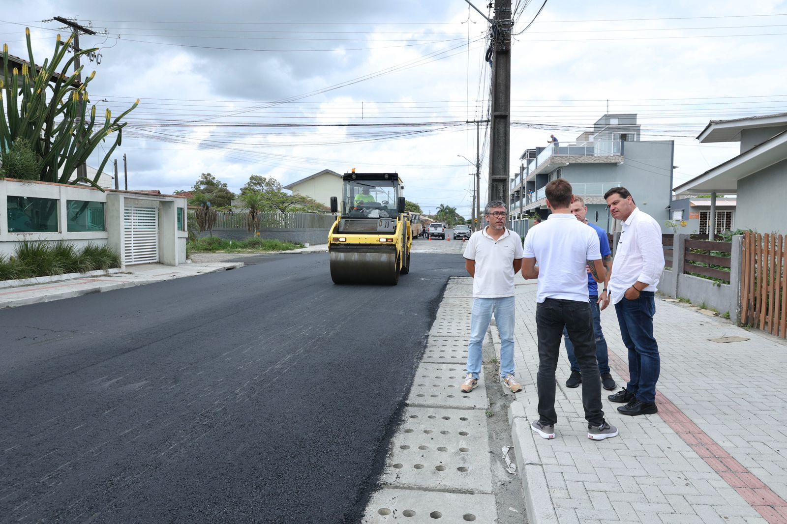 Contorno de Praia de Leste em Pontal do Paraná