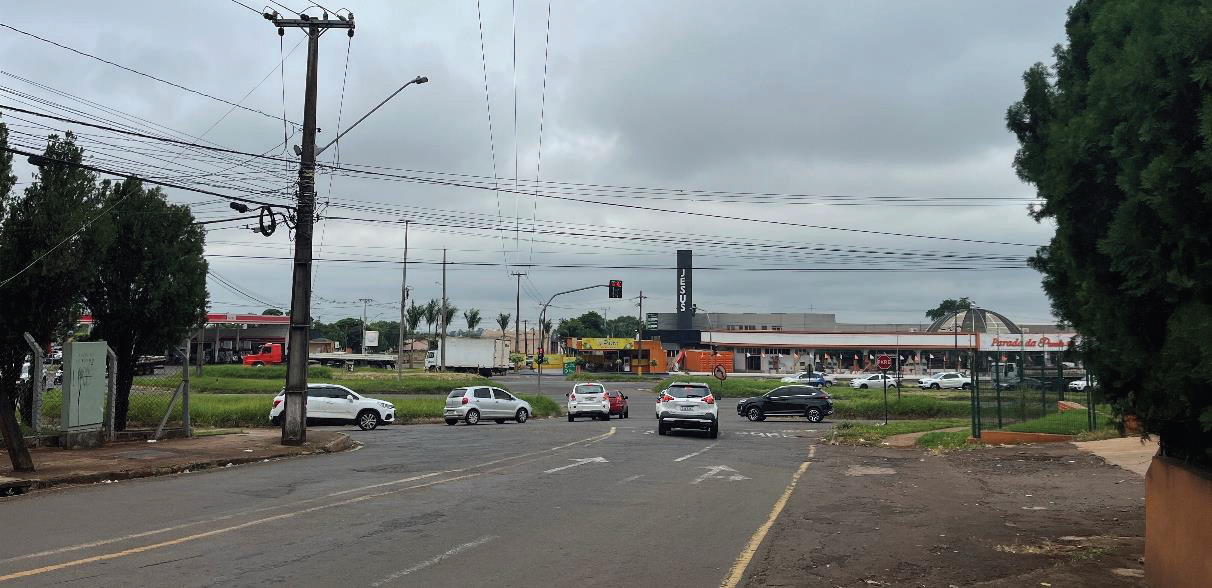 Trevo da BR-369 com a Rua Esperança em Cambé