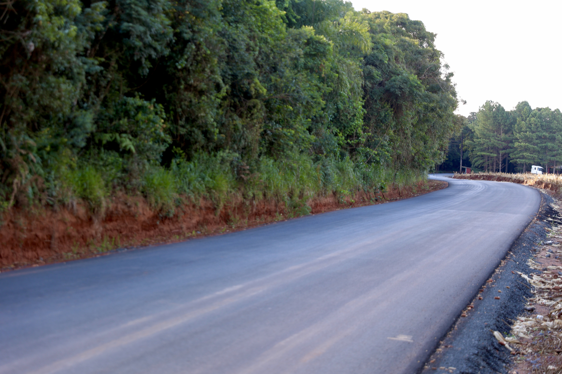 Pavimentação da Estrada da Gruta em Teixeira Soares
