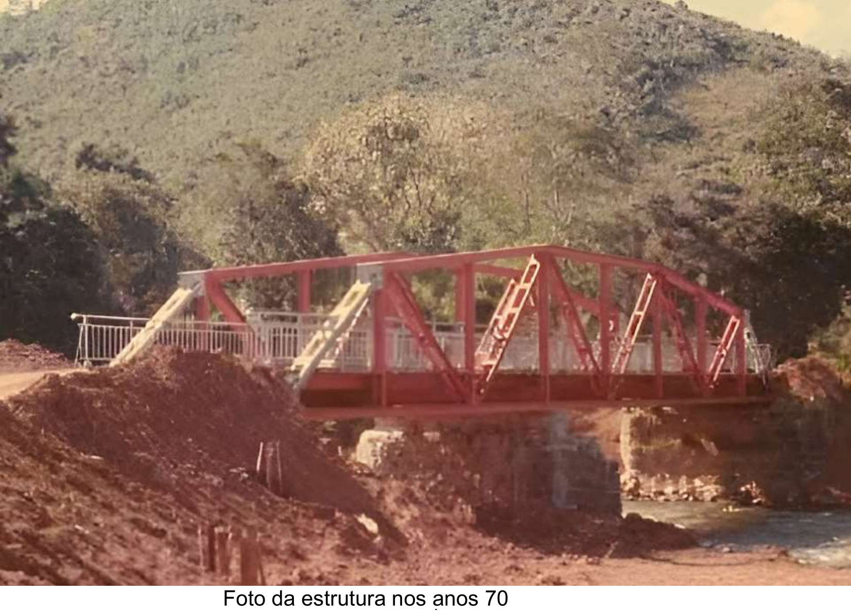 PR-092 passarela sobre o Rio Piedade - foto histórica dos anos 70