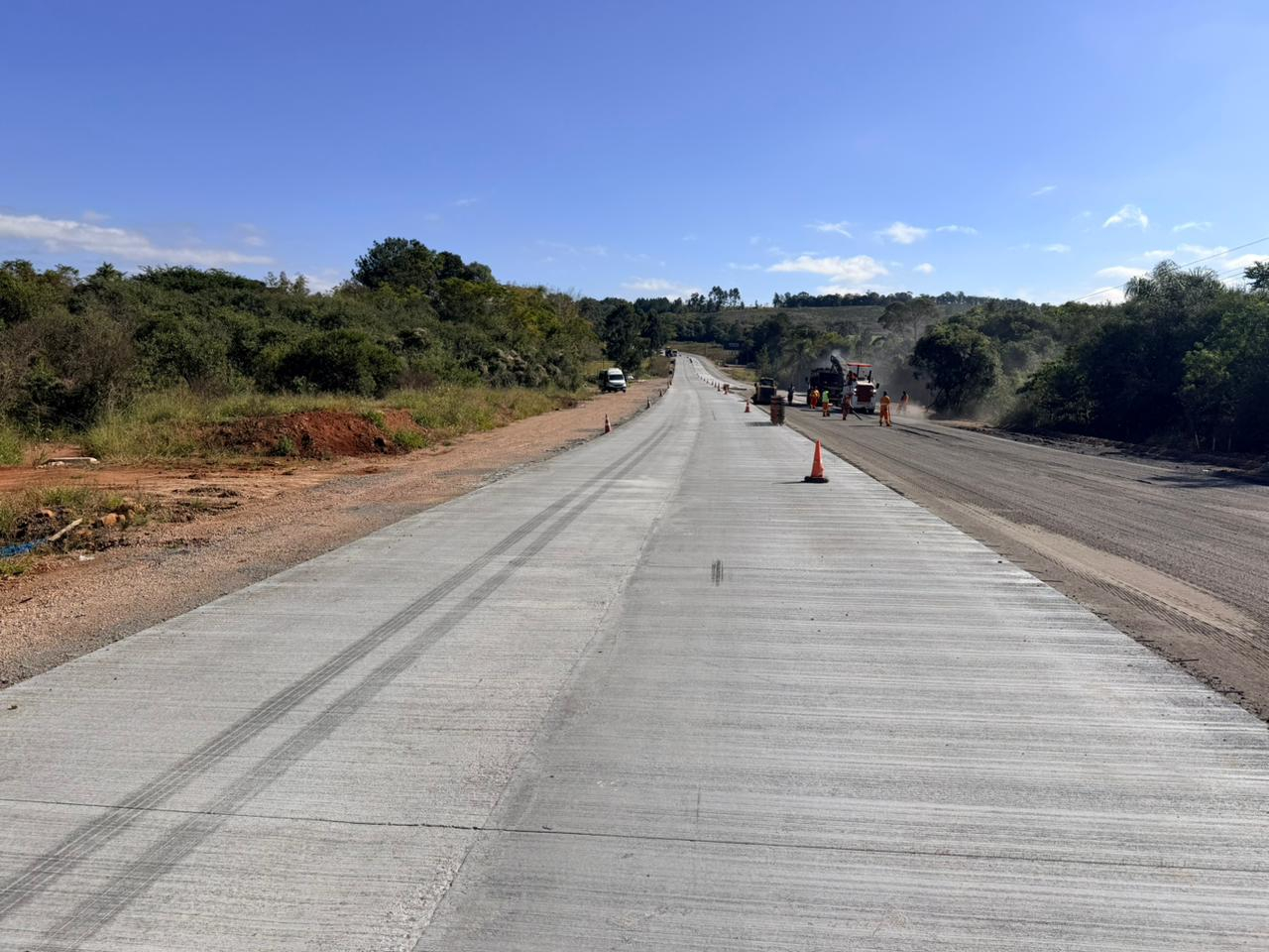 PR-151 entre Ponta Grossa e Palmeira - concretagem