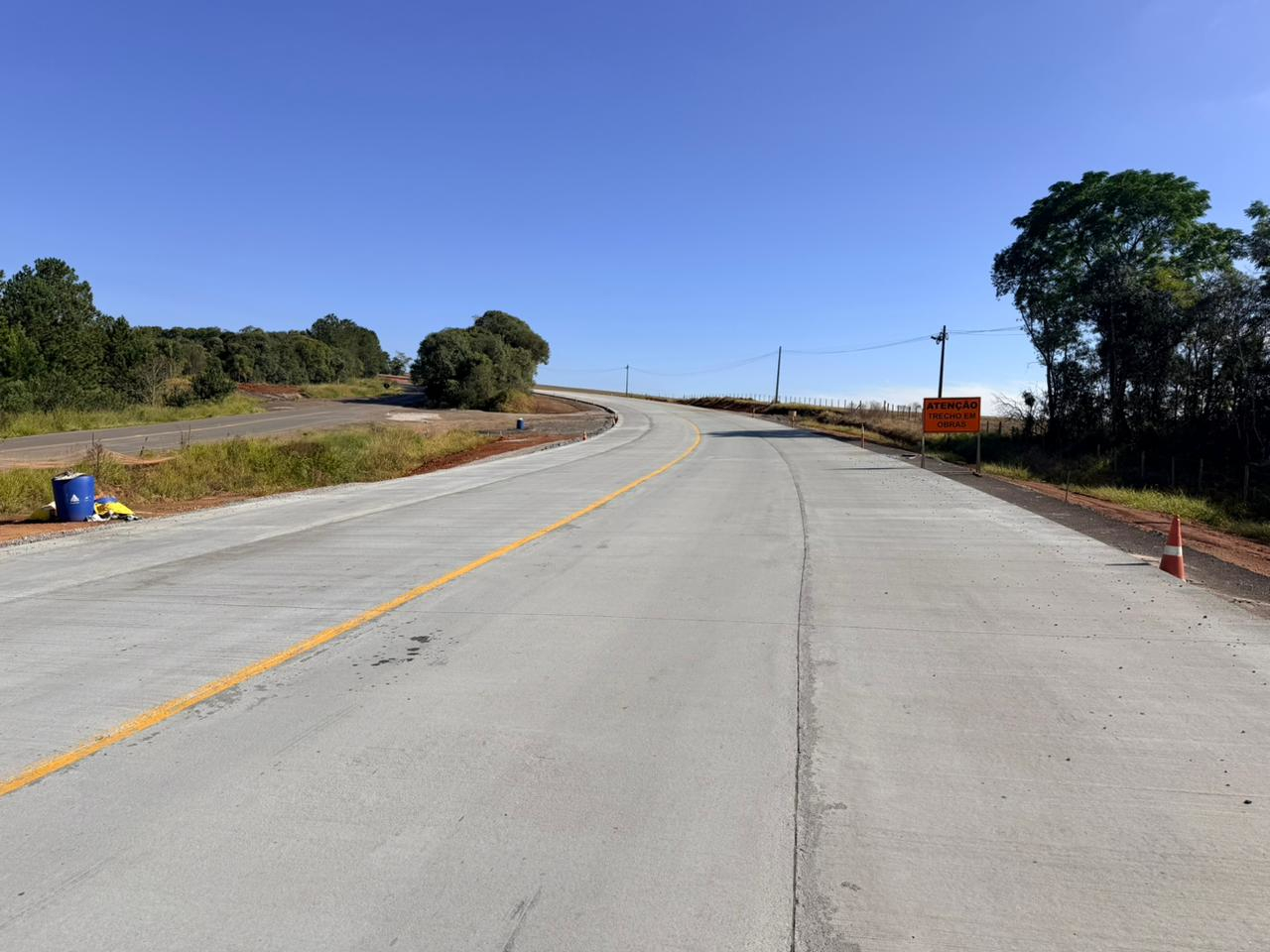 PR-151 entre Ponta Grossa e Palmeira - concretagem