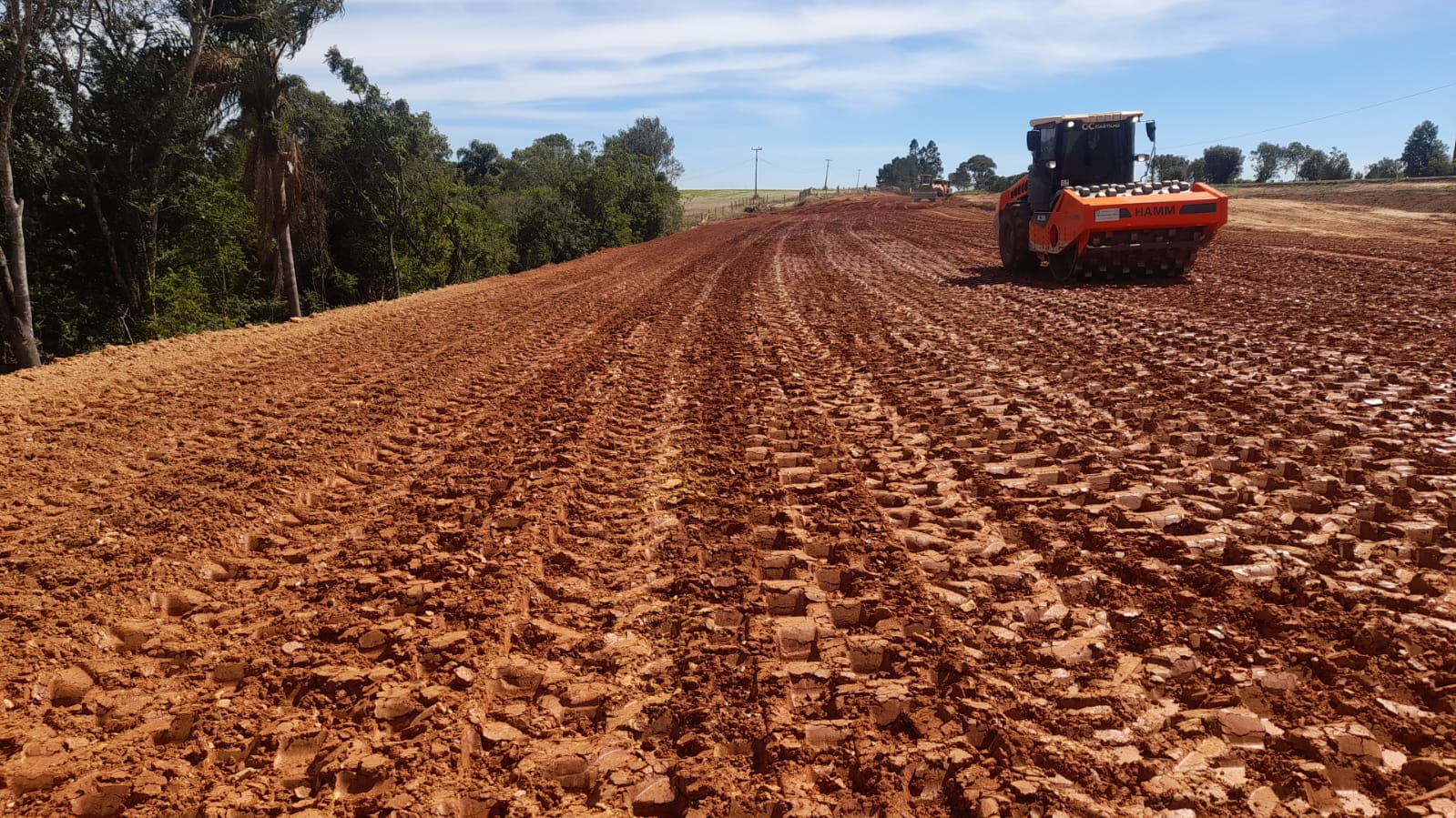 PR-151 entre Ponta Grossa e Palmeira - terraplenagem