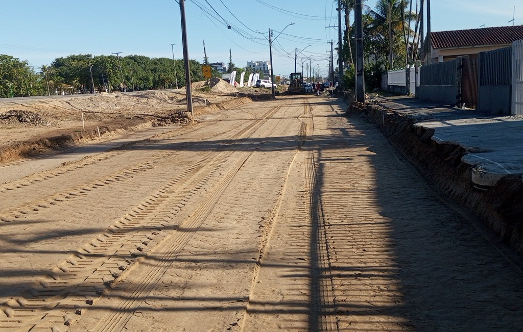 PR-412 duplicação entre Matinhos e Praia de Leste - regularização de subleito